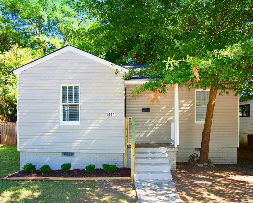 Great recently remodeled 2BD home in Little Rock that is conveniently close to UALR. This home sits on a large lot with cute curb appeal and a fully fenced yard. New flooring, paint and countertops throughout. Close to shopping, dining, and more! The lease for this property is for 2 years with a 3% increase after the first year. Income has to be three times the amount of rent. NO SECTION 8