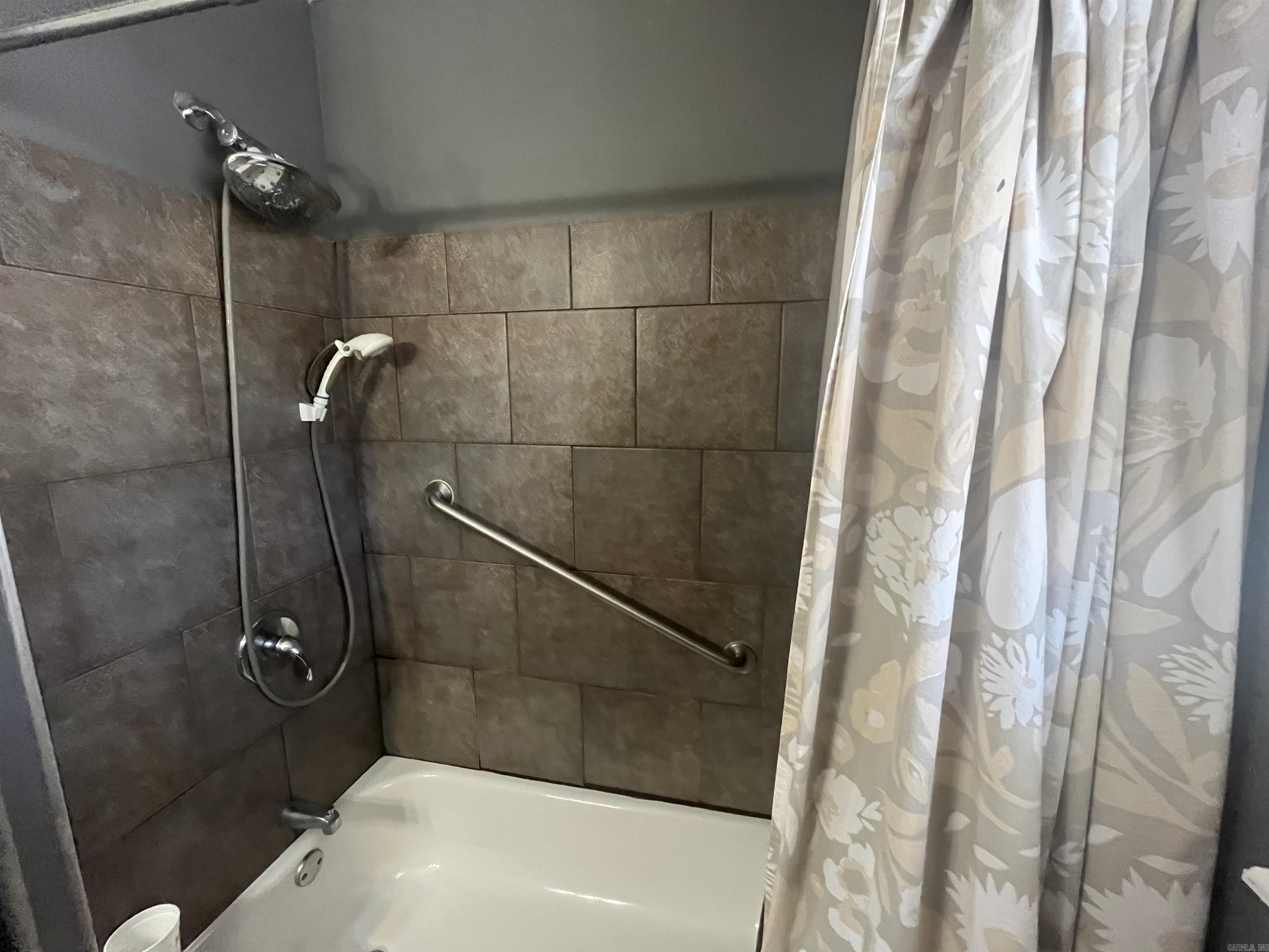 ARKANSAS HGTS - Residential