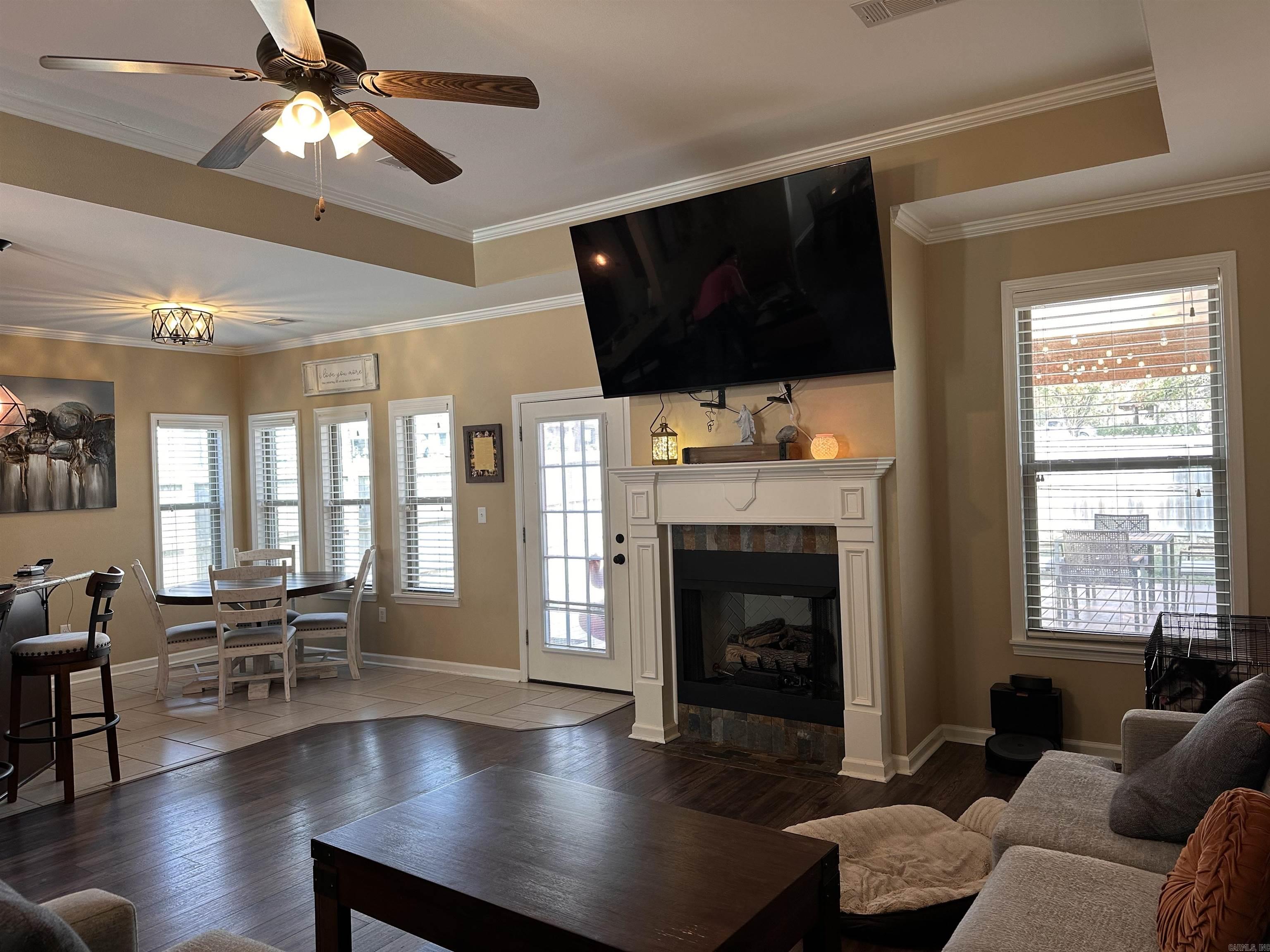 OAK MANOR - Residential