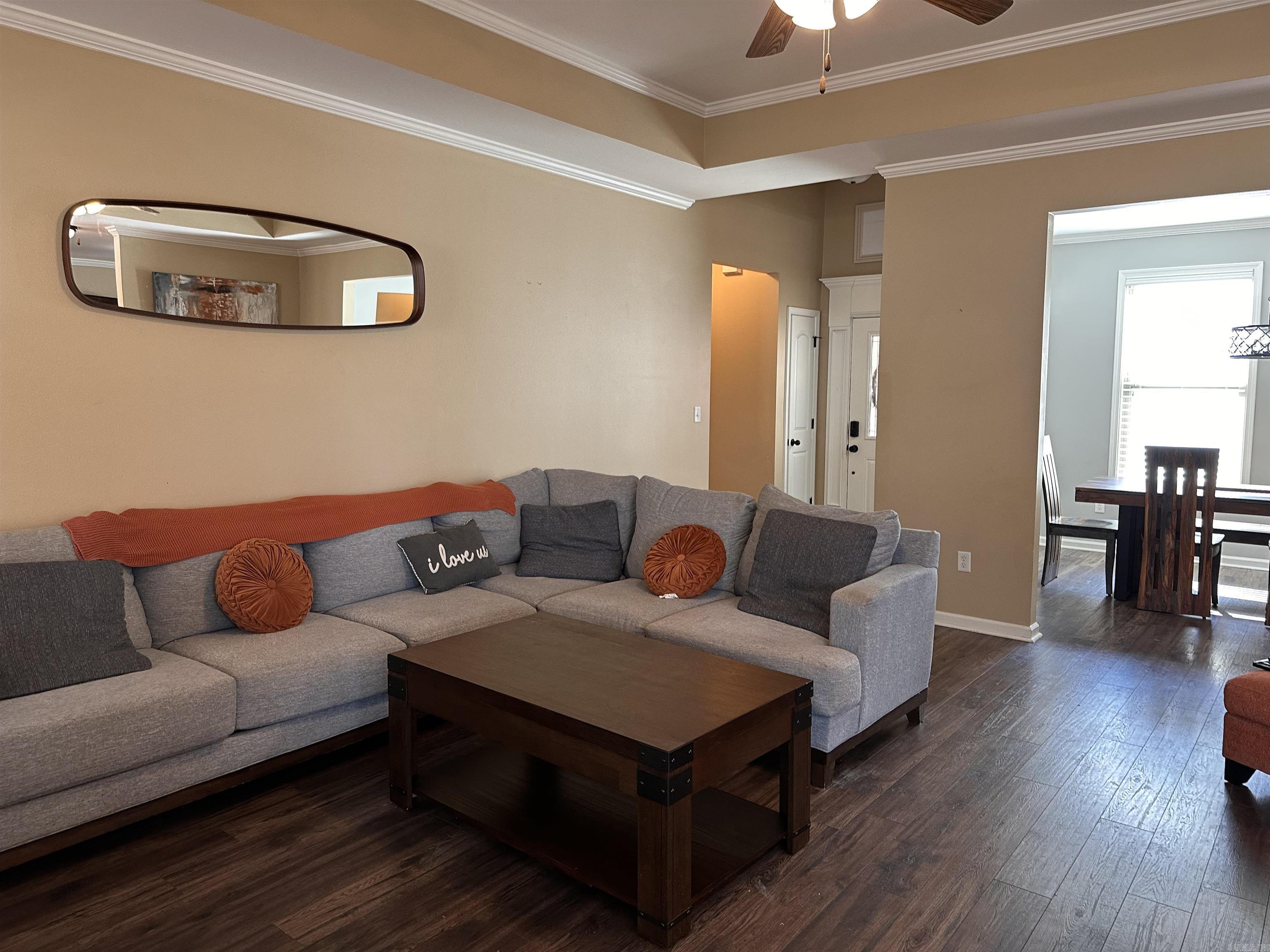 OAK MANOR - Residential