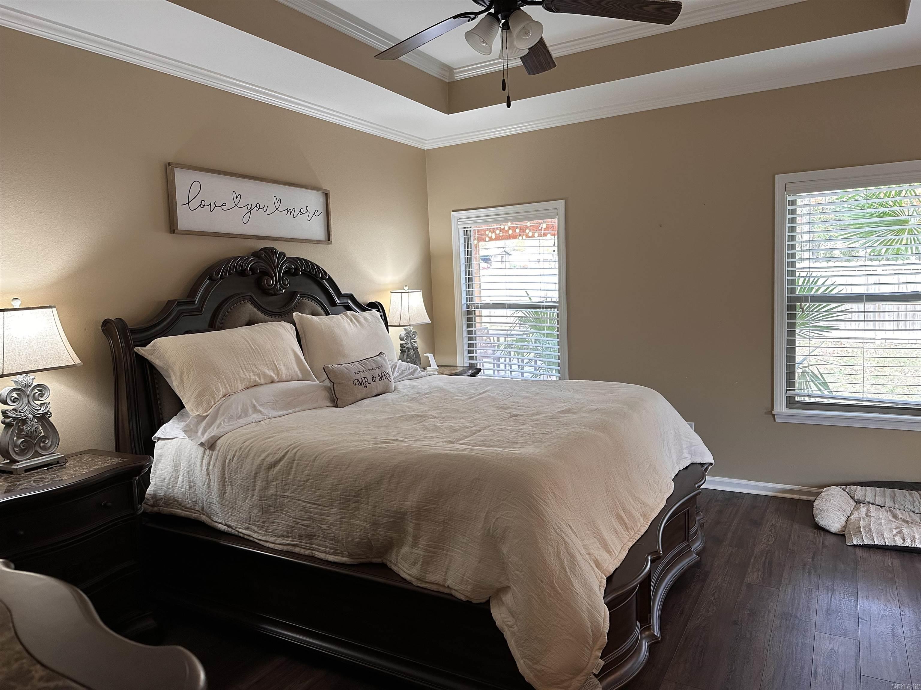 OAK MANOR - Residential