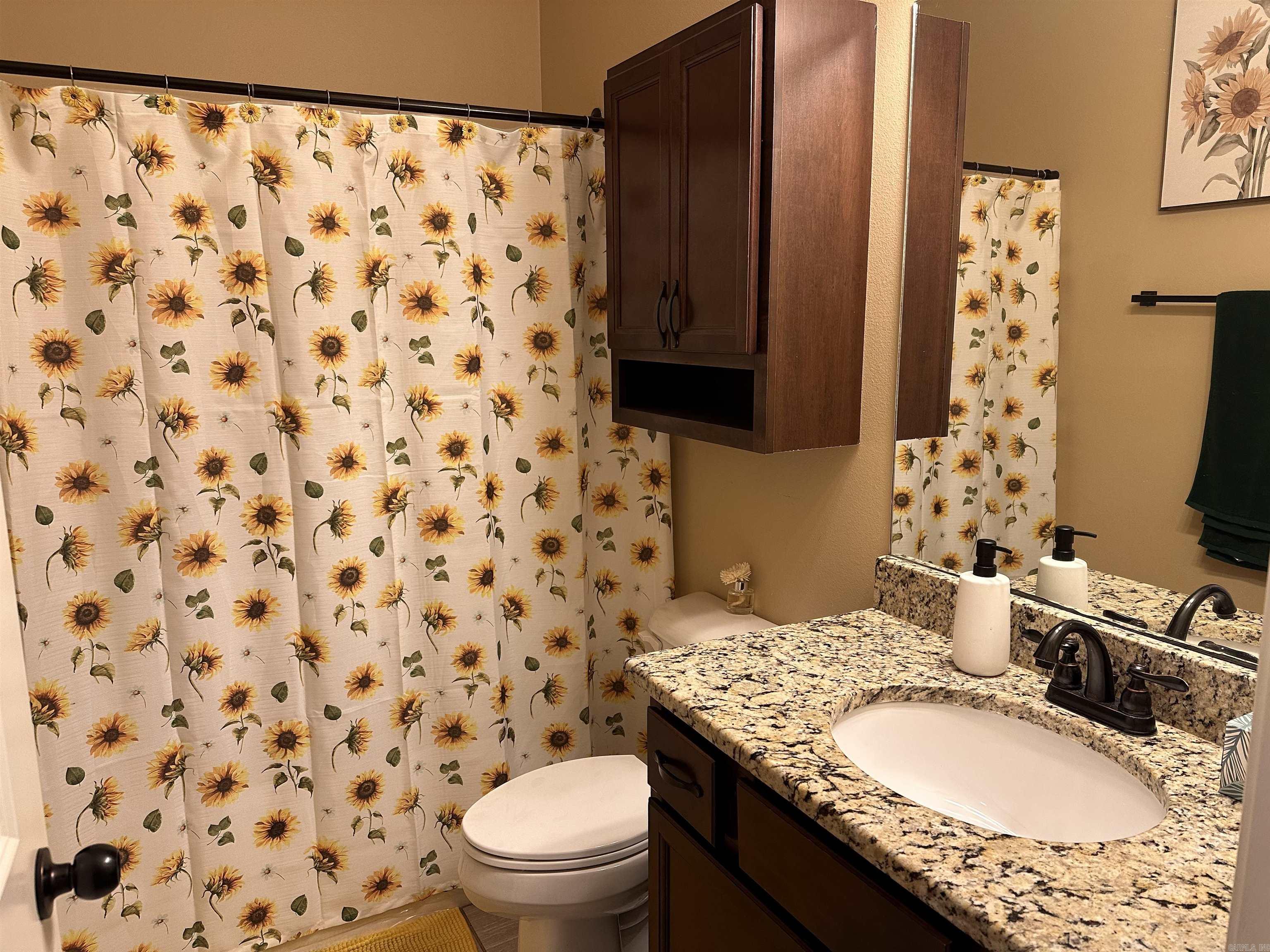 OAK MANOR - Residential