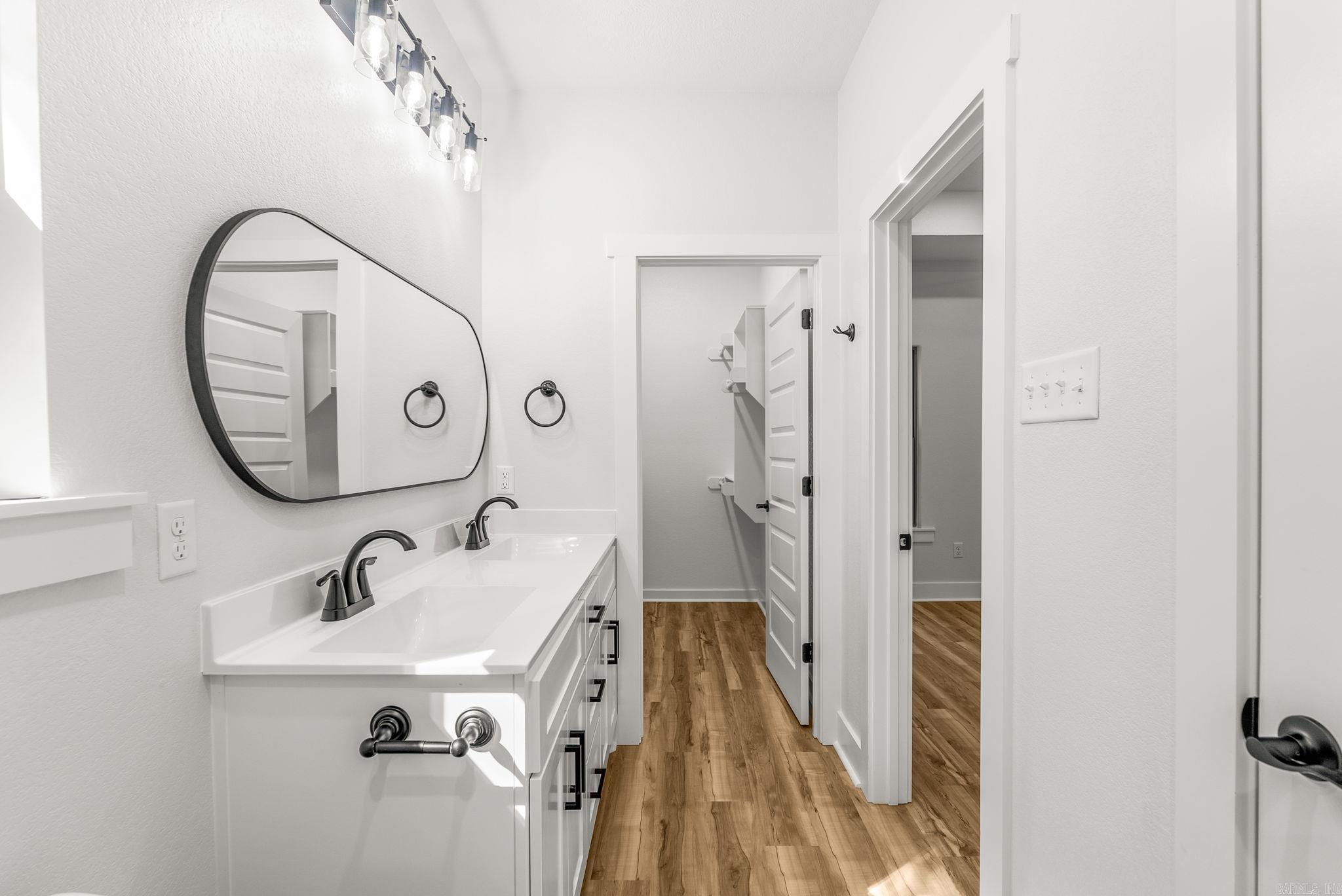 ULES WATSON PLACE - Residential