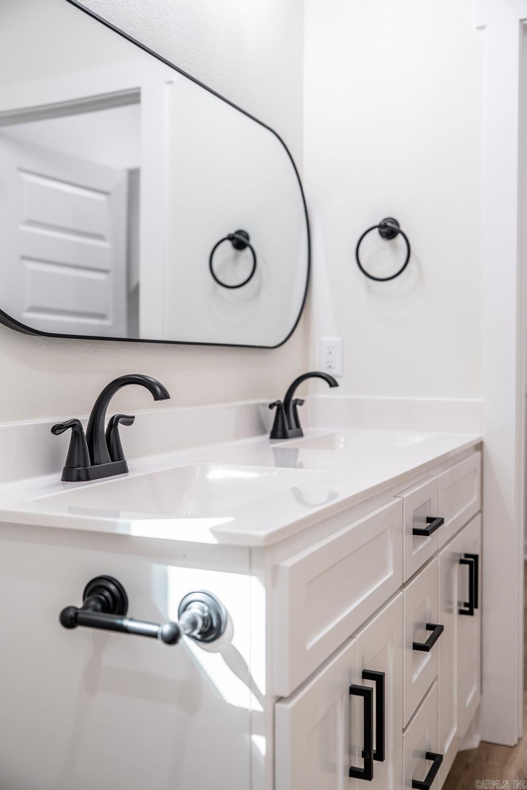 ULES WATSON PLACE - Residential