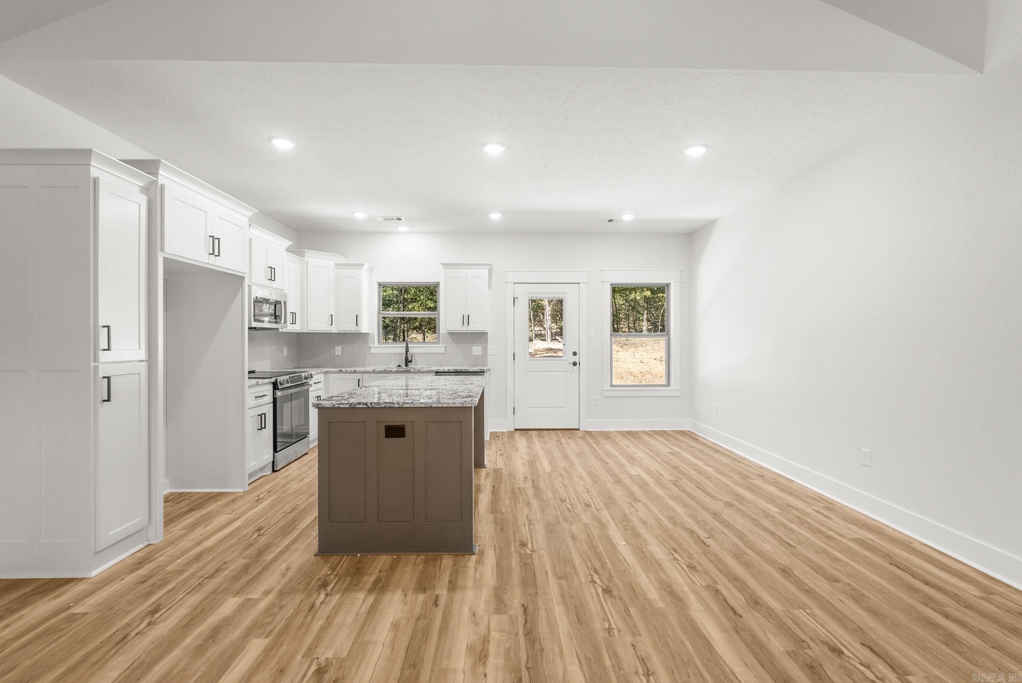 ULES WATSON PLACE - Residential