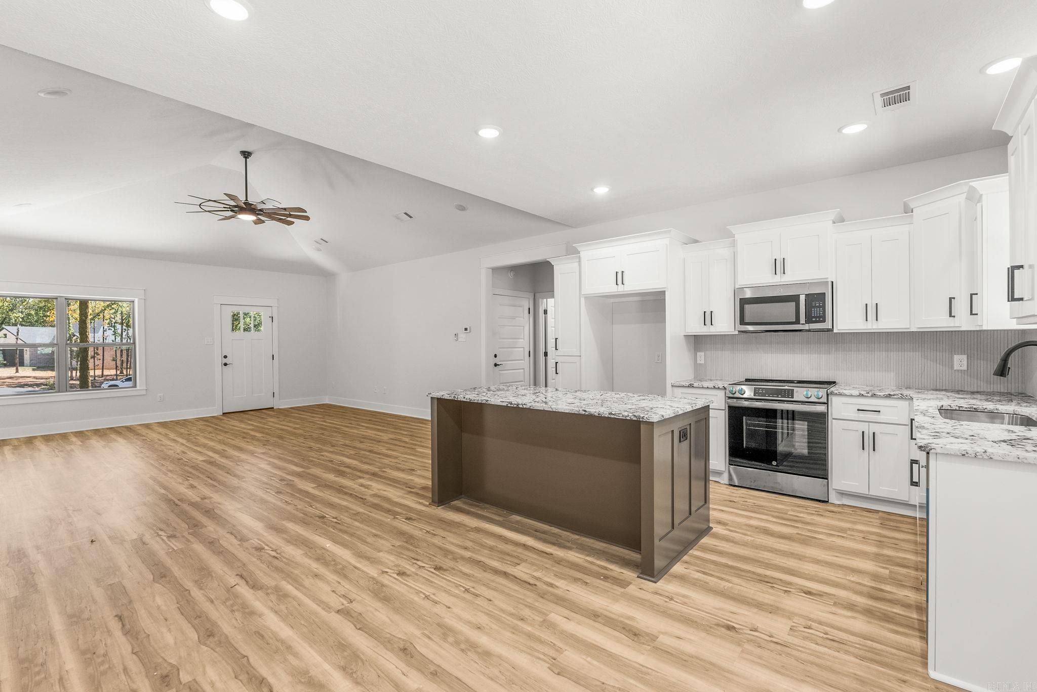 ULES WATSON PLACE - Residential