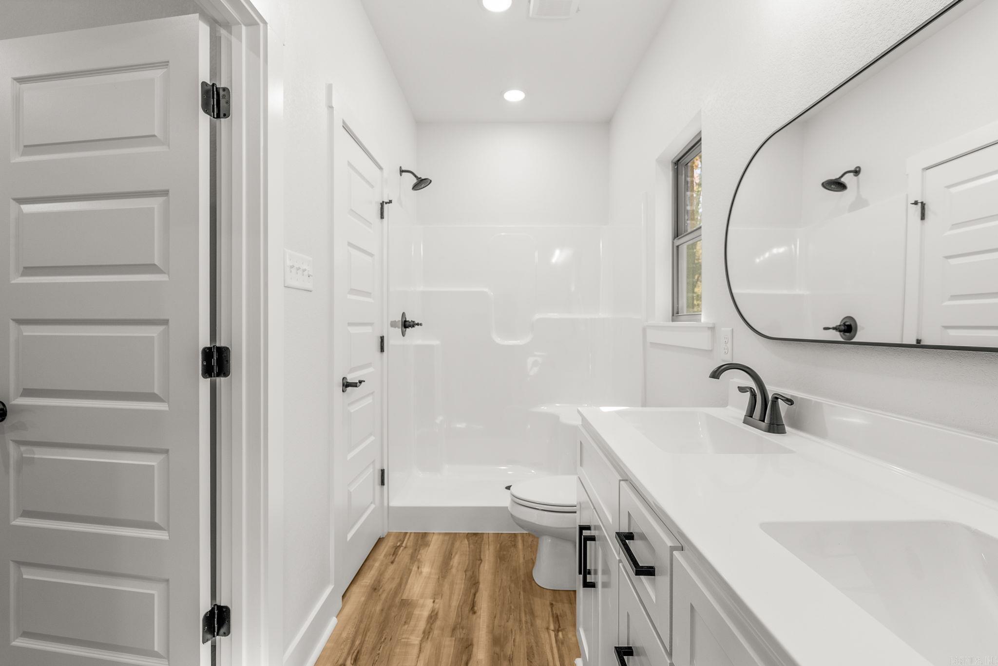 ULES WATSON PLACE - Residential