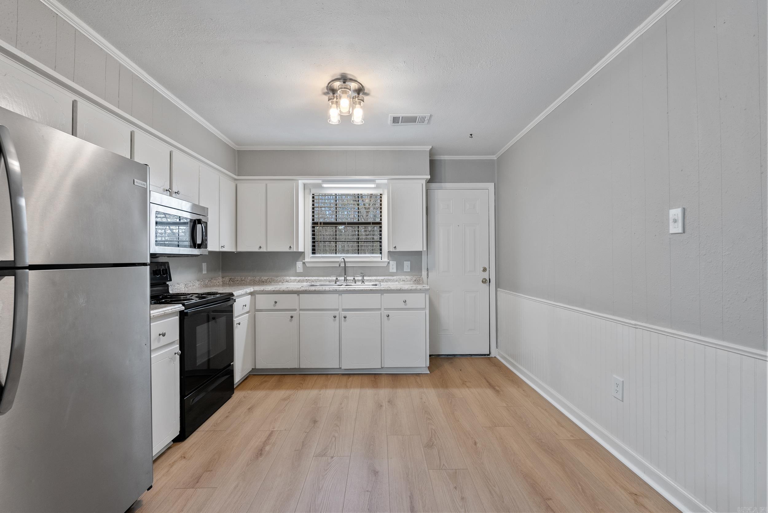 Greenbrier - Residential Income