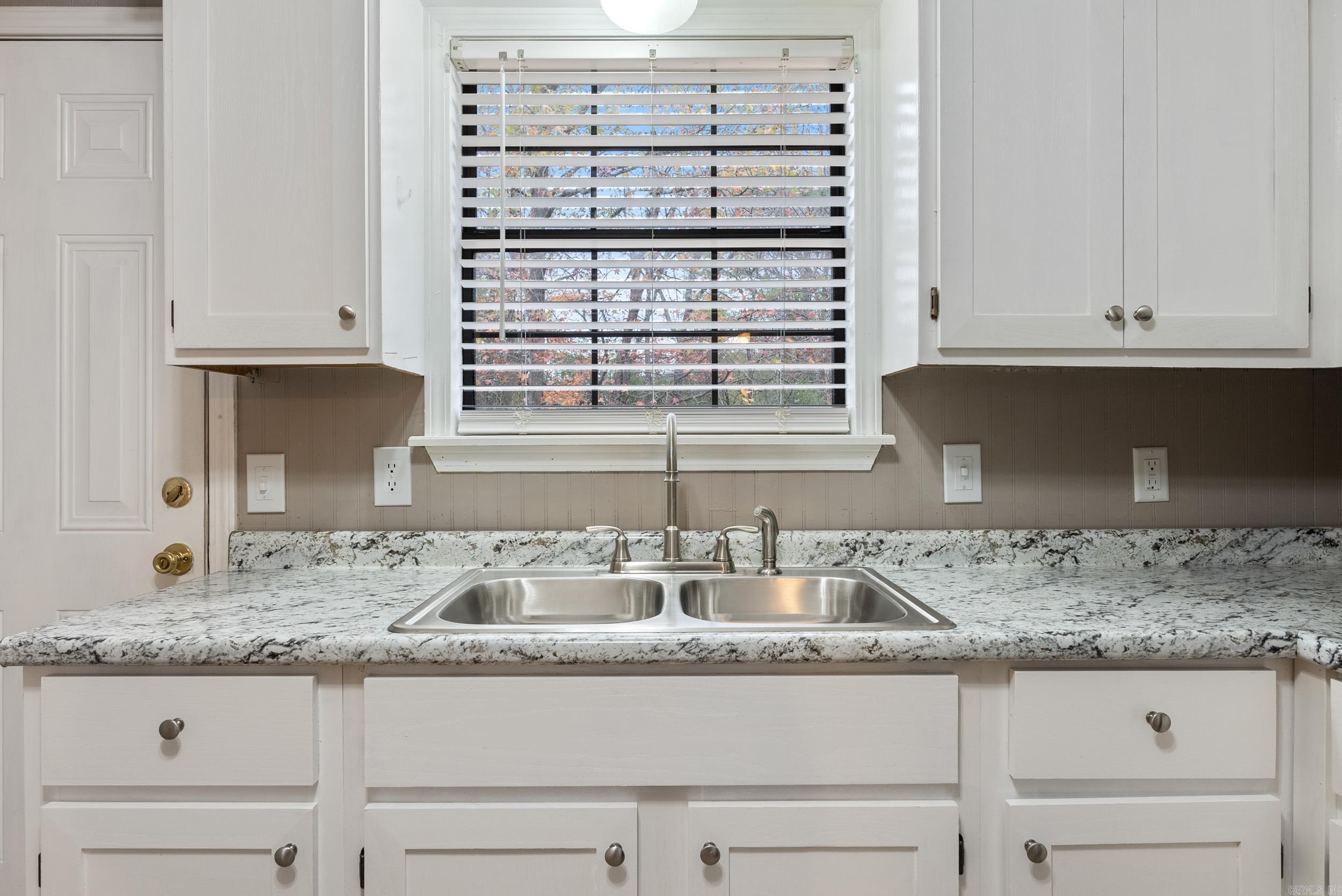 Greenbrier - Residential Income
