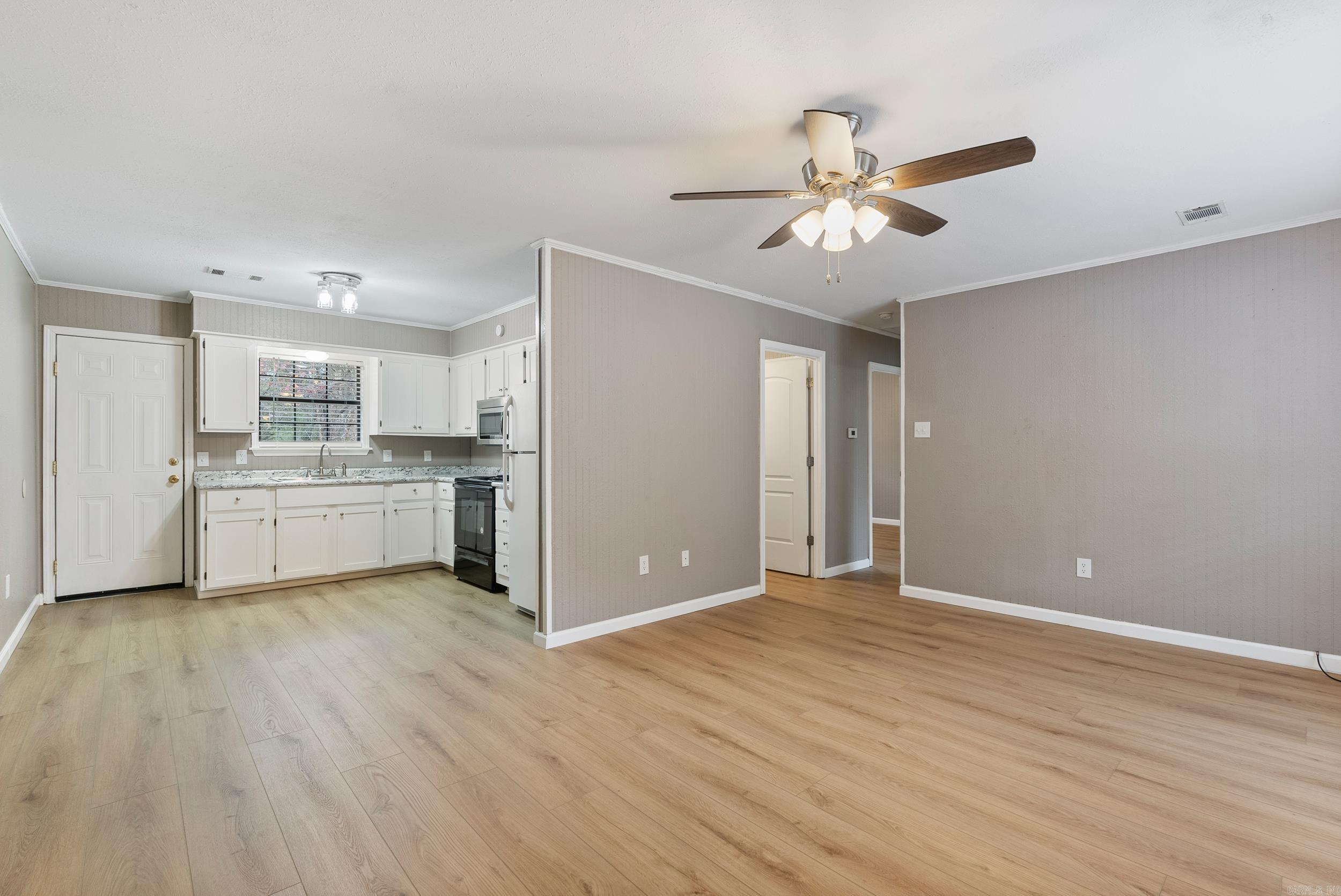 Greenbrier - Residential Income