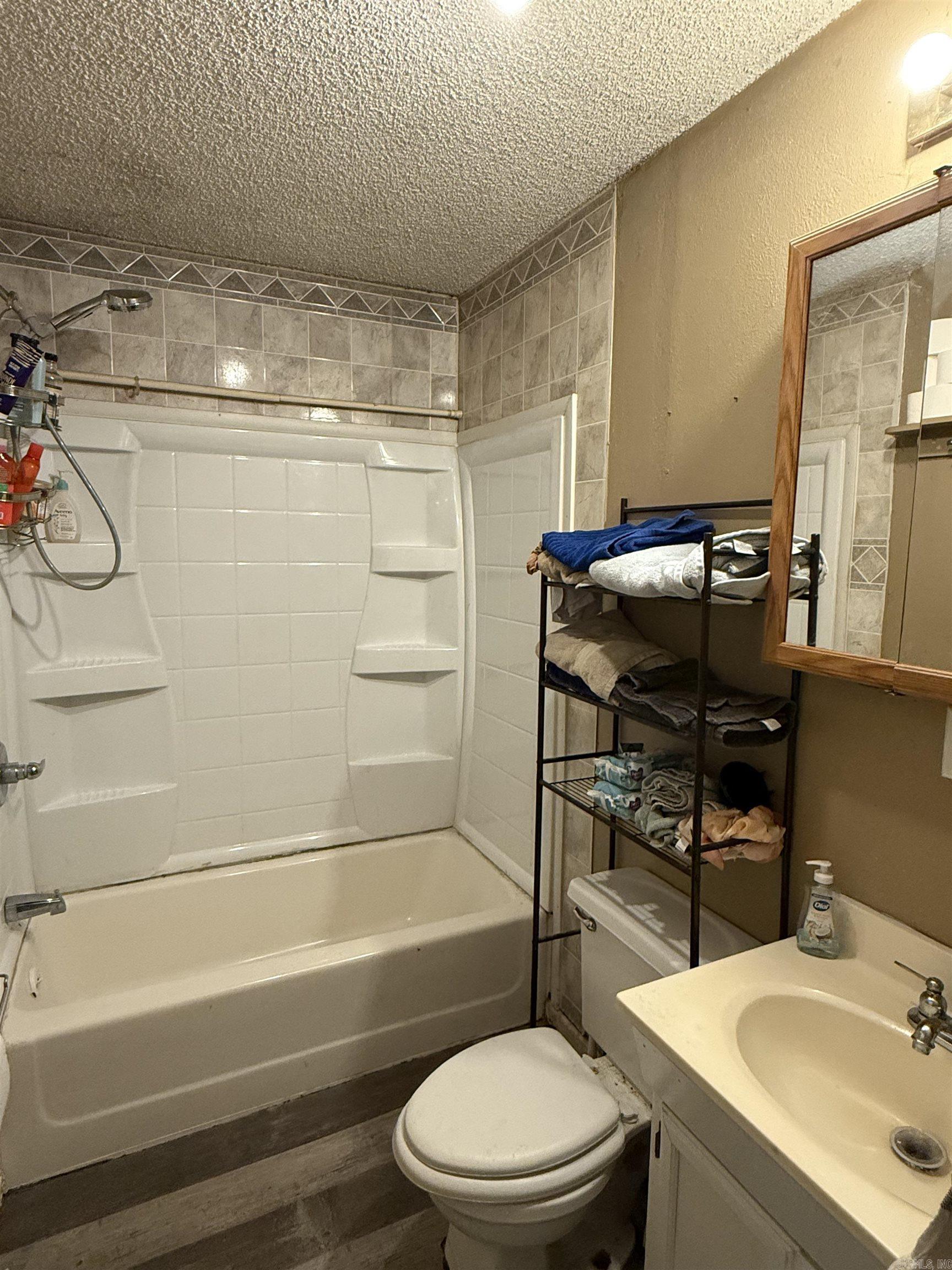 KIRKSEY EST - Residential