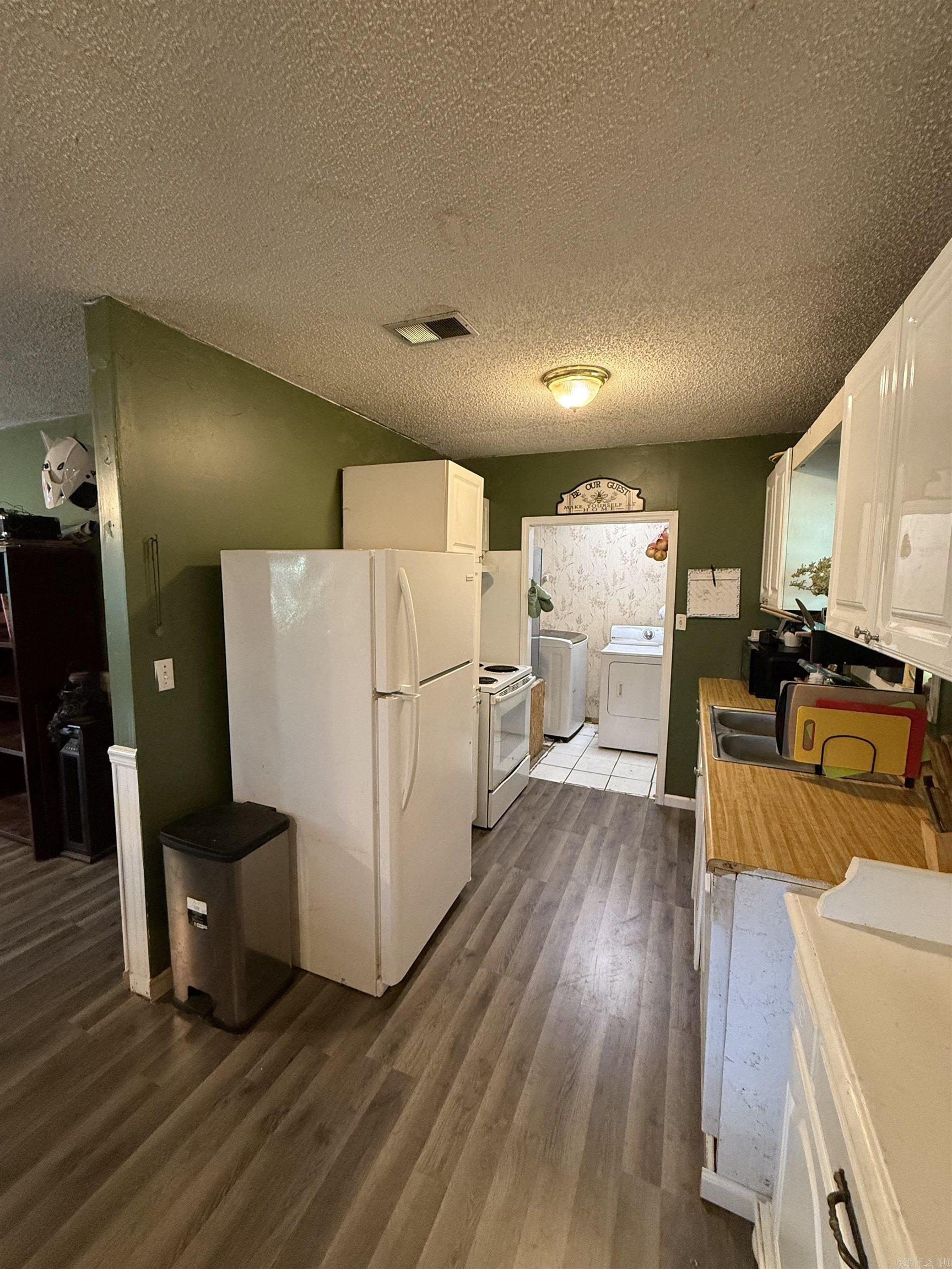 KIRKSEY EST - Residential