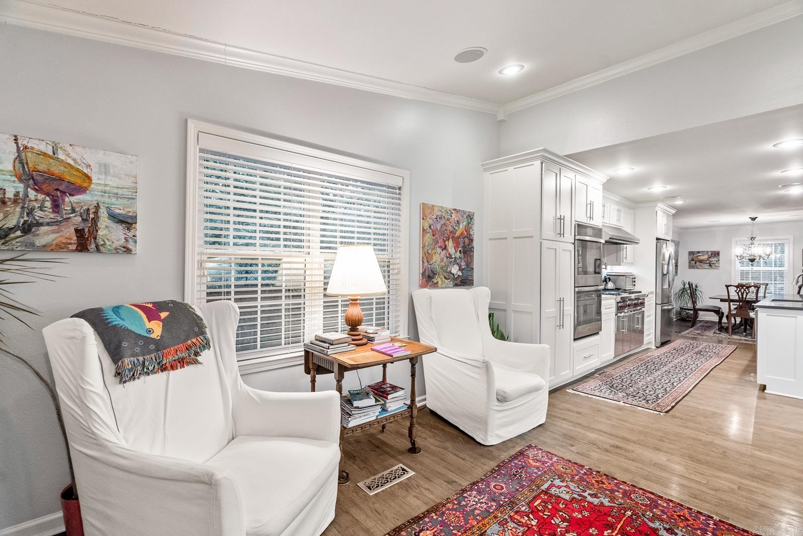 COUNTRY CLUB HEIGHTS - Residential