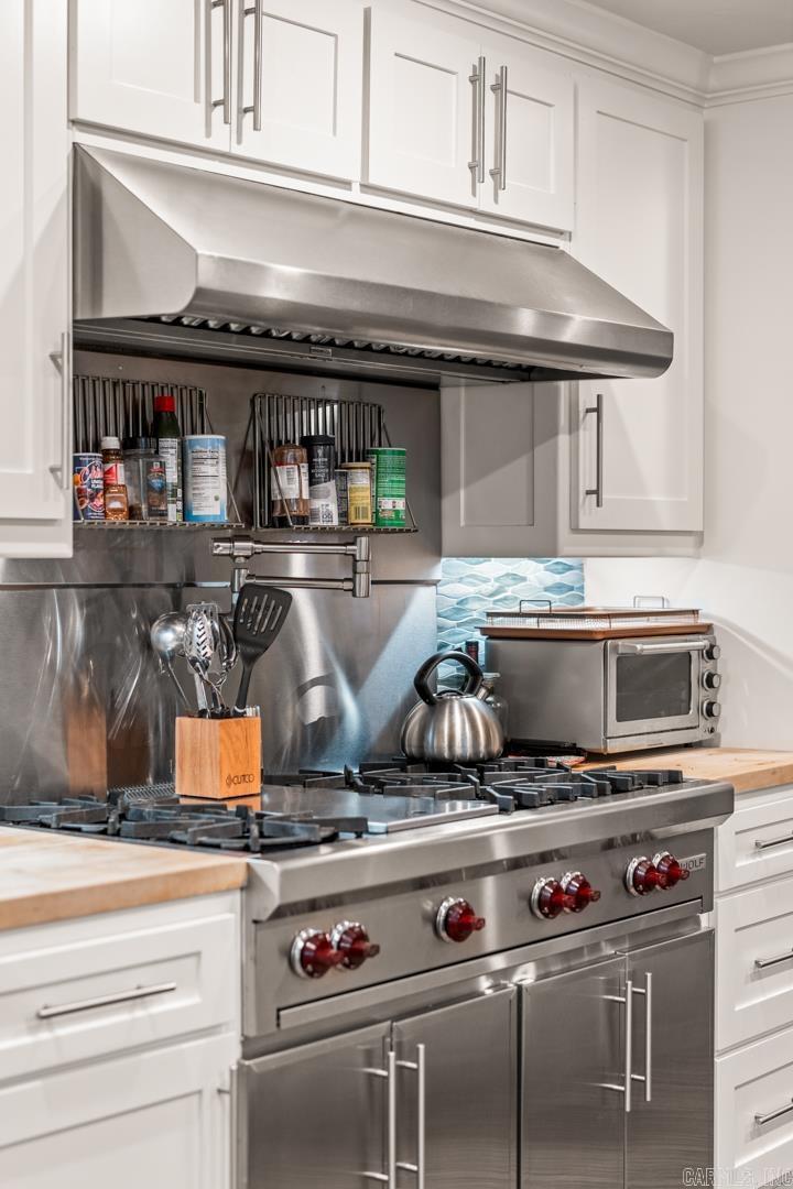 COUNTRY CLUB HEIGHTS - Residential