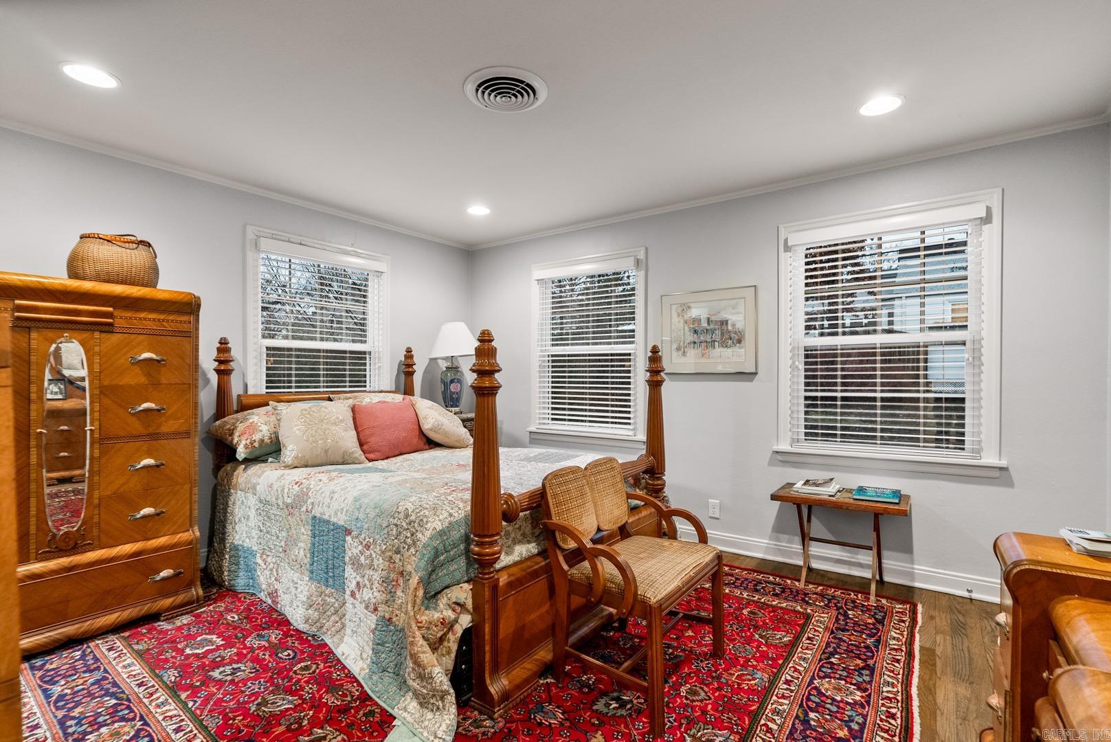 COUNTRY CLUB HEIGHTS - Residential