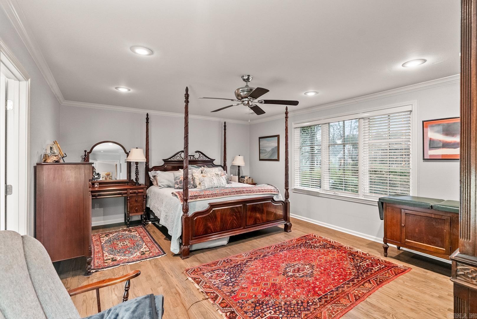 COUNTRY CLUB HEIGHTS - Residential