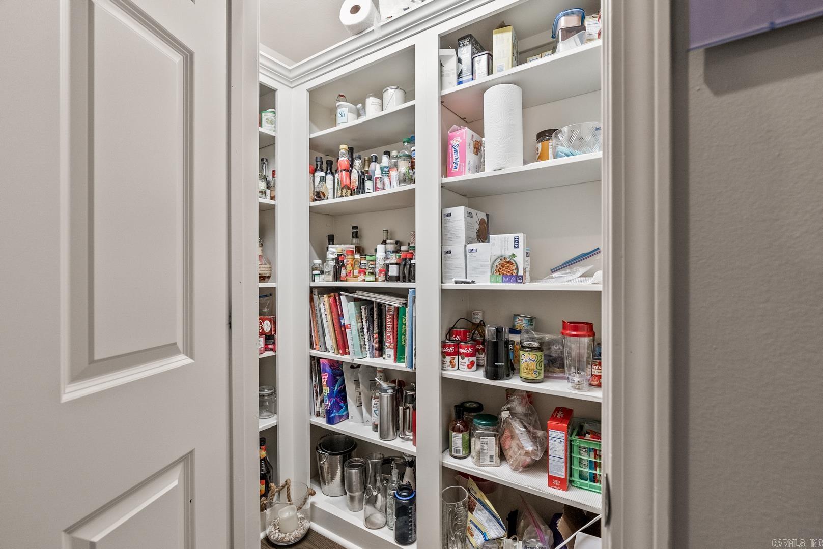 COUNTRY CLUB HEIGHTS - Residential