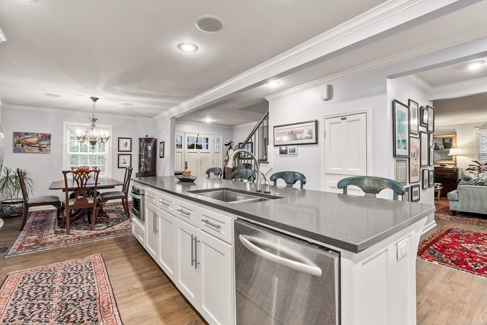 COUNTRY CLUB HEIGHTS - Residential