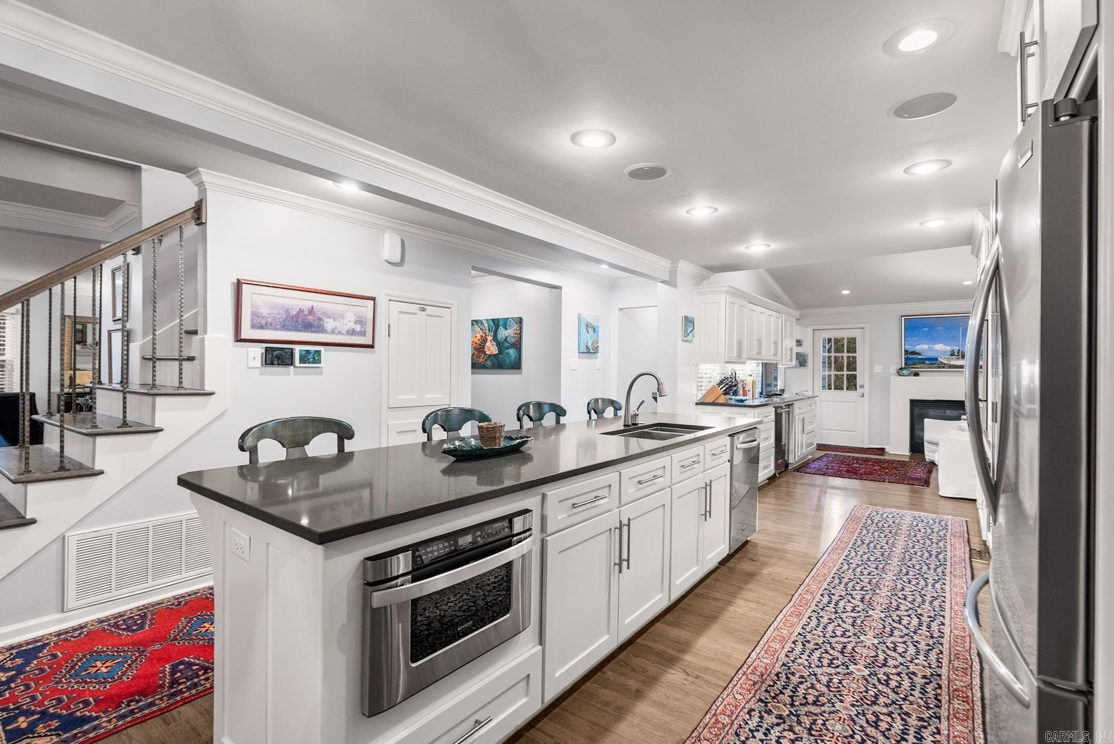 COUNTRY CLUB HEIGHTS - Residential