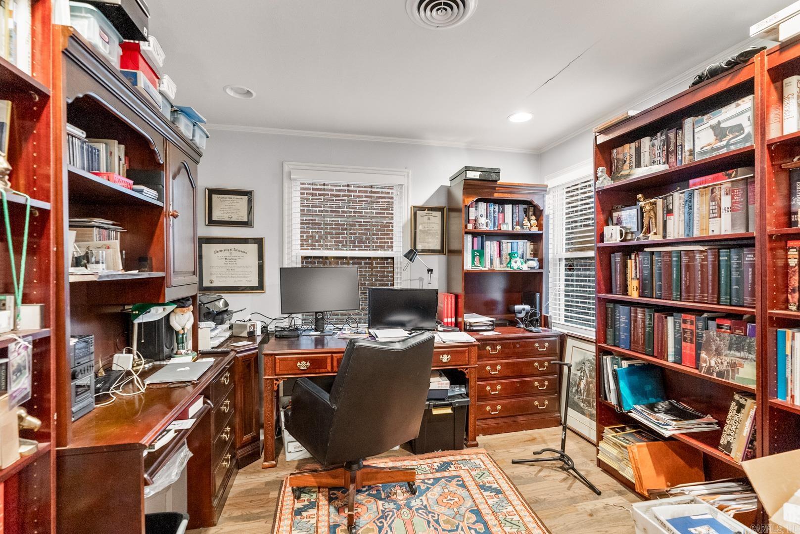 COUNTRY CLUB HEIGHTS - Residential