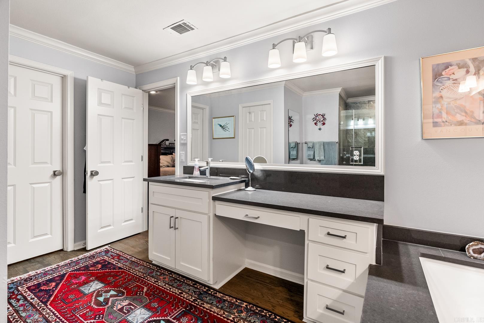 COUNTRY CLUB HEIGHTS - Residential