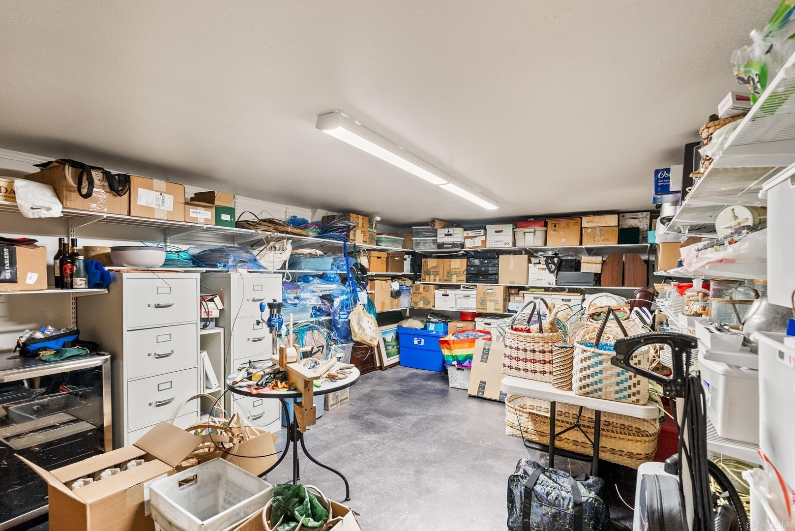 COUNTRY CLUB HEIGHTS - Residential