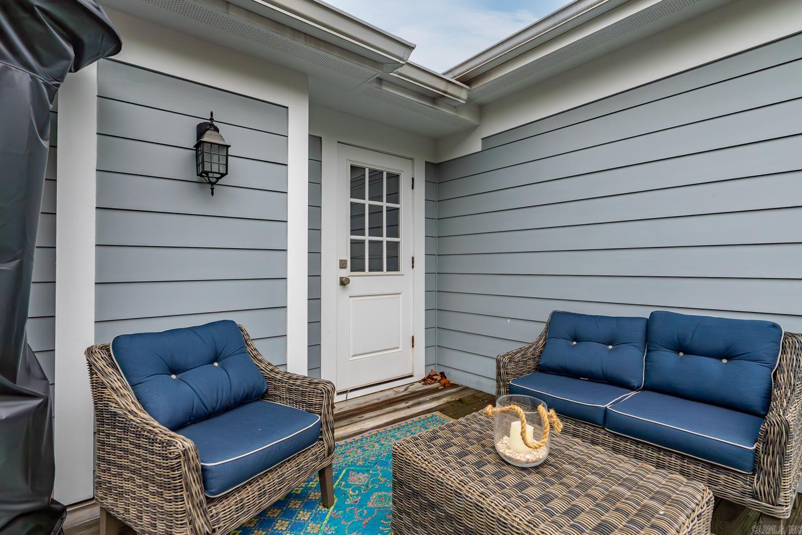 COUNTRY CLUB HEIGHTS - Residential