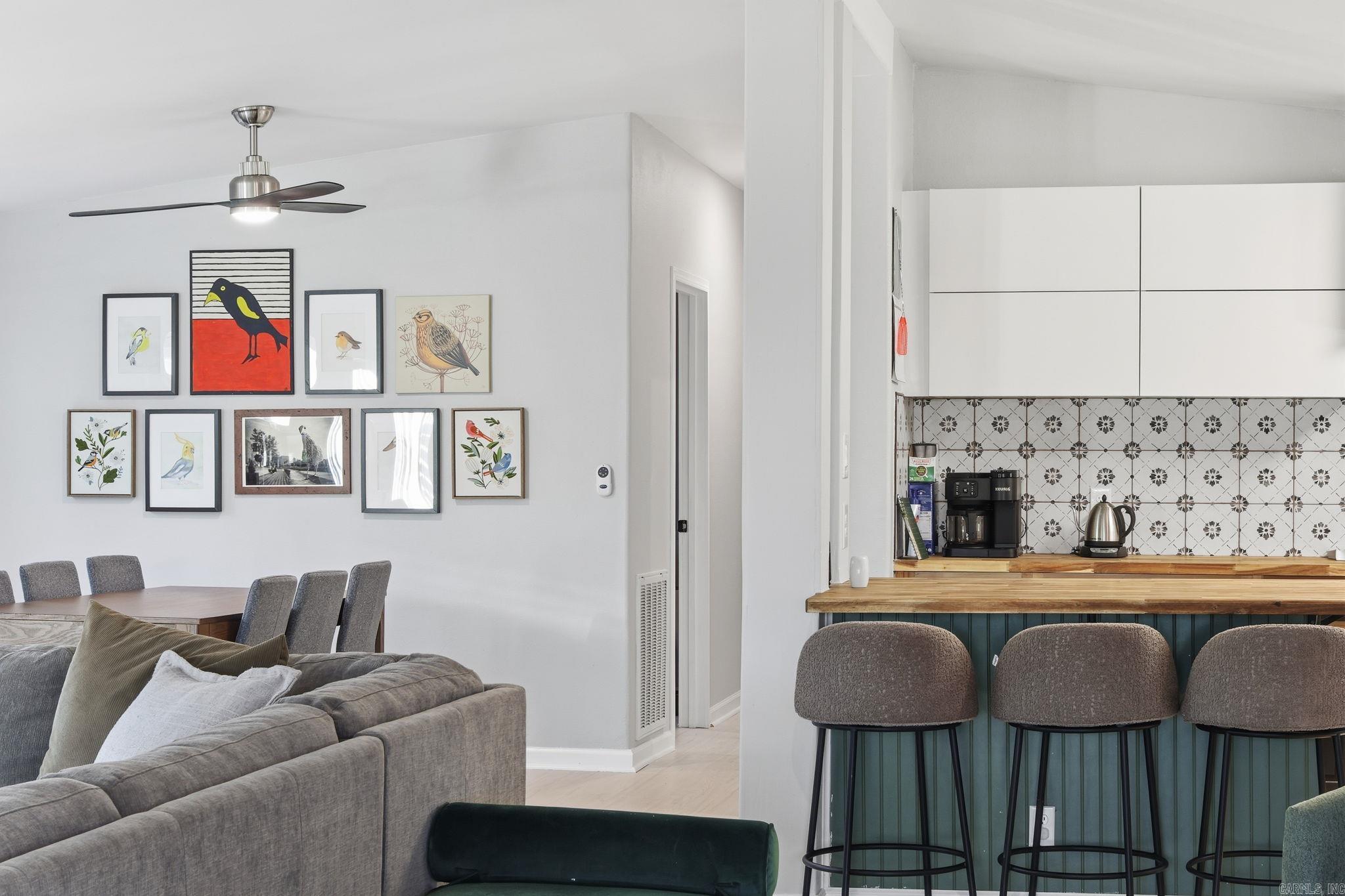 WOODLAND SHORES - Residential