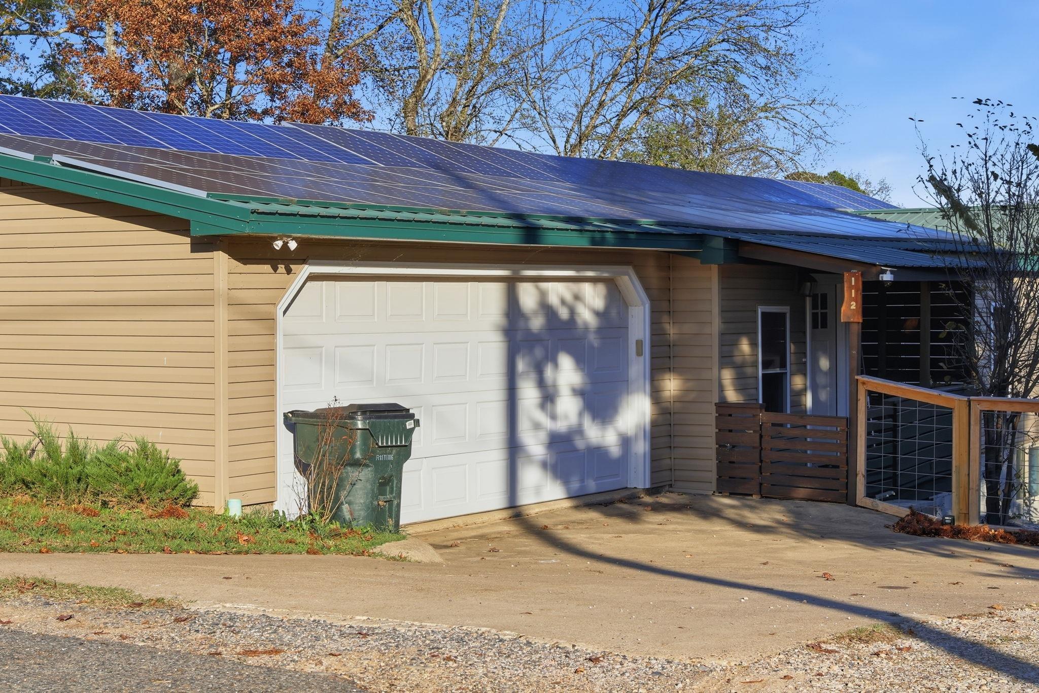 WOODLAND SHORES - Residential