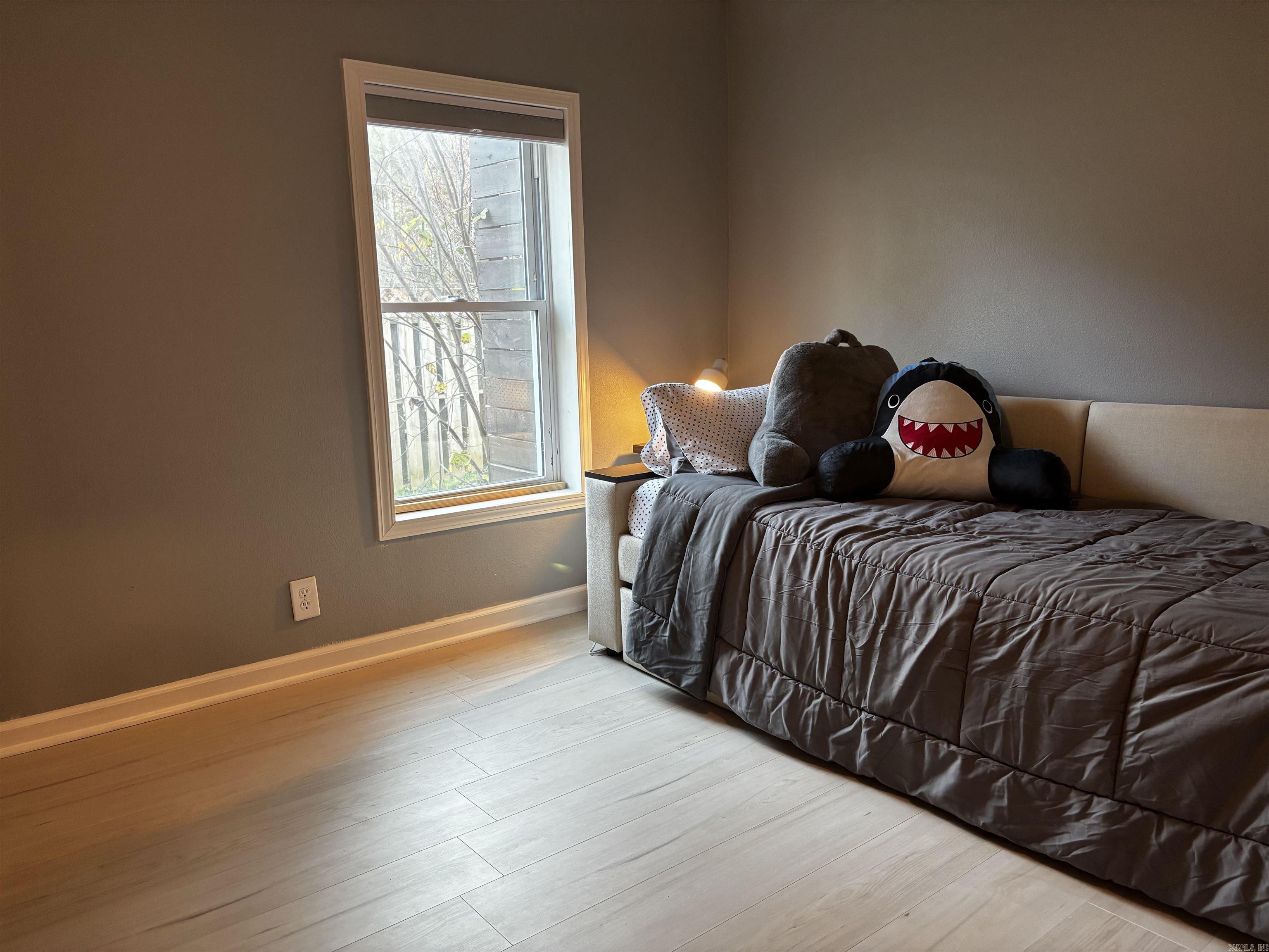 WOODLAND SHORES - Residential