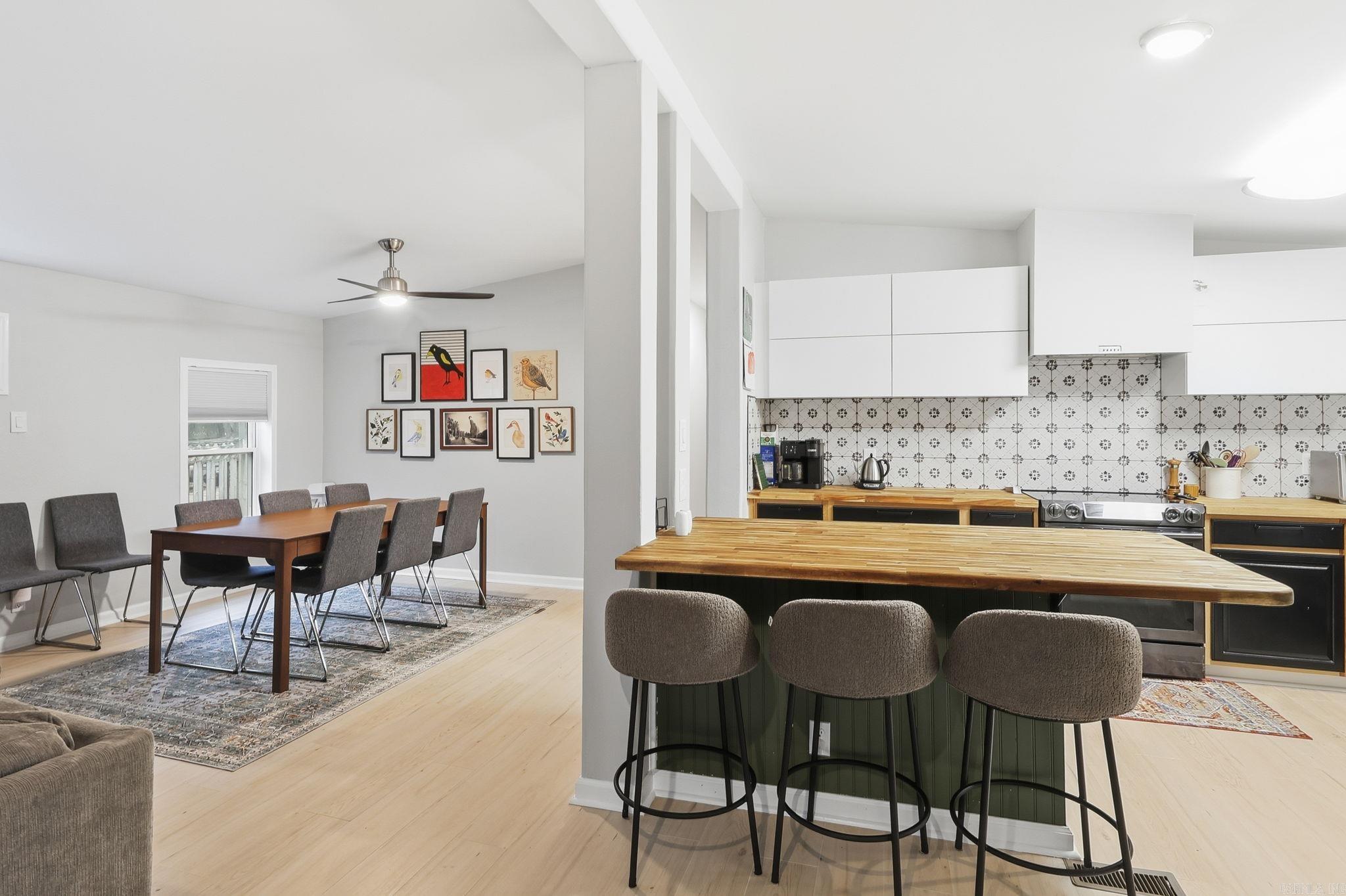 WOODLAND SHORES - Residential