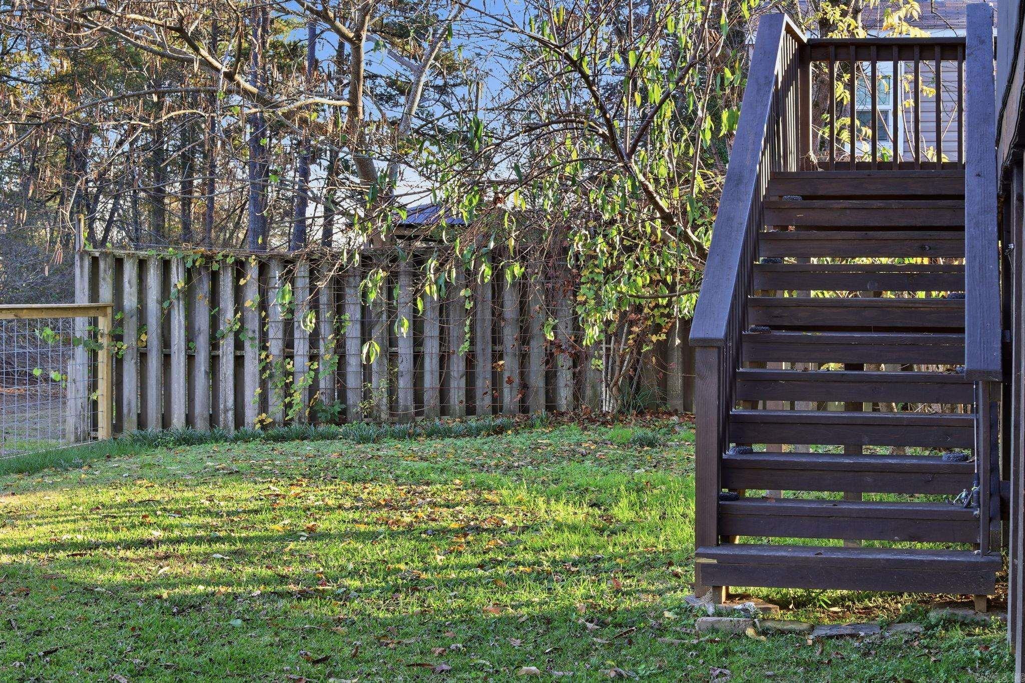 WOODLAND SHORES - Residential