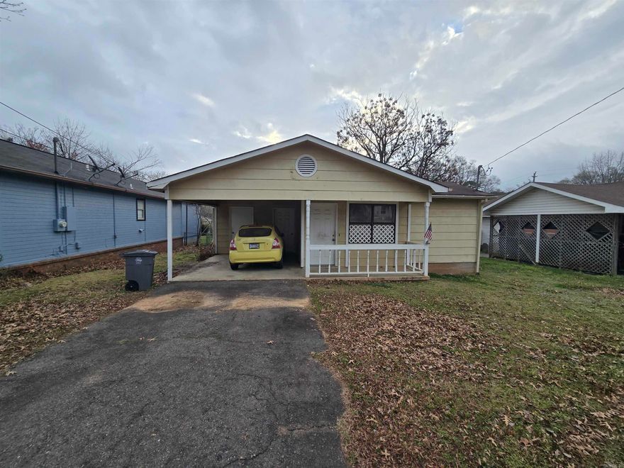 Nestled in a quiet residential area, this cozy single-family home offers approximately 884 square feet of living space on a generously sized lot. Built in 1987, the property features a functional layout with a comfortable living area, kitchen, and one full bathroom, making it ideal for a starter home, downsizing, or investment property.  The spacious yard provides plenty of room for outdoor enjoyment, gardening, or future improvements. Conveniently located near local schools, shopping, and all that Hot Springs has to offer, this property combines affordability with great potential.  Whether you're looking to expand your rental portfolio or create your own personal retreat, this home presents a fantastic opportunity with solid upside.  Don’t miss your chance to own a piece of Hot Springs at an affordable price! AGENTS SCHEDULE THROUGH SHOWINGTIME AND ALLOW 24 HOUR NOTICE.