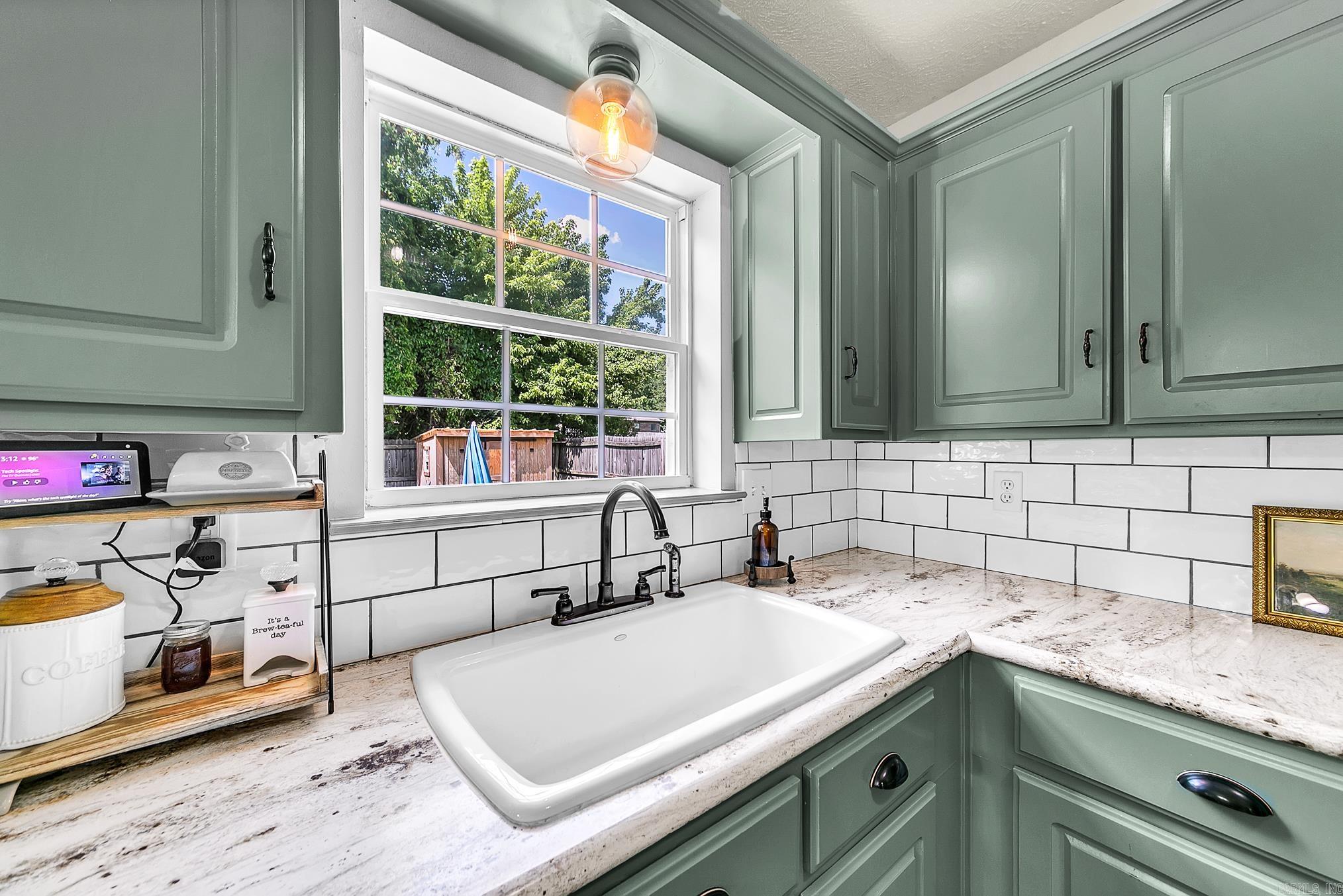 SILVER STREAK - Residential