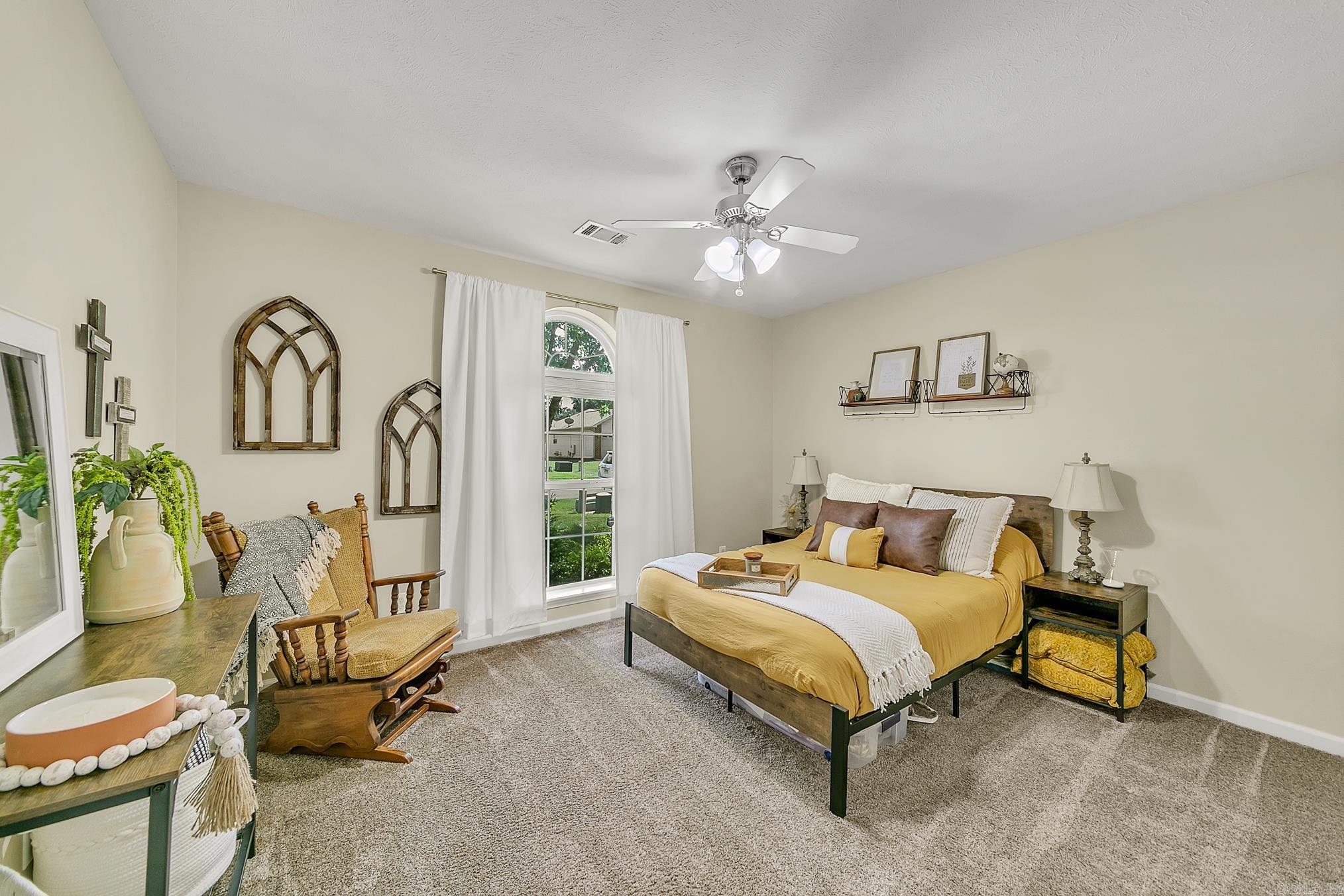 SILVER STREAK - Residential