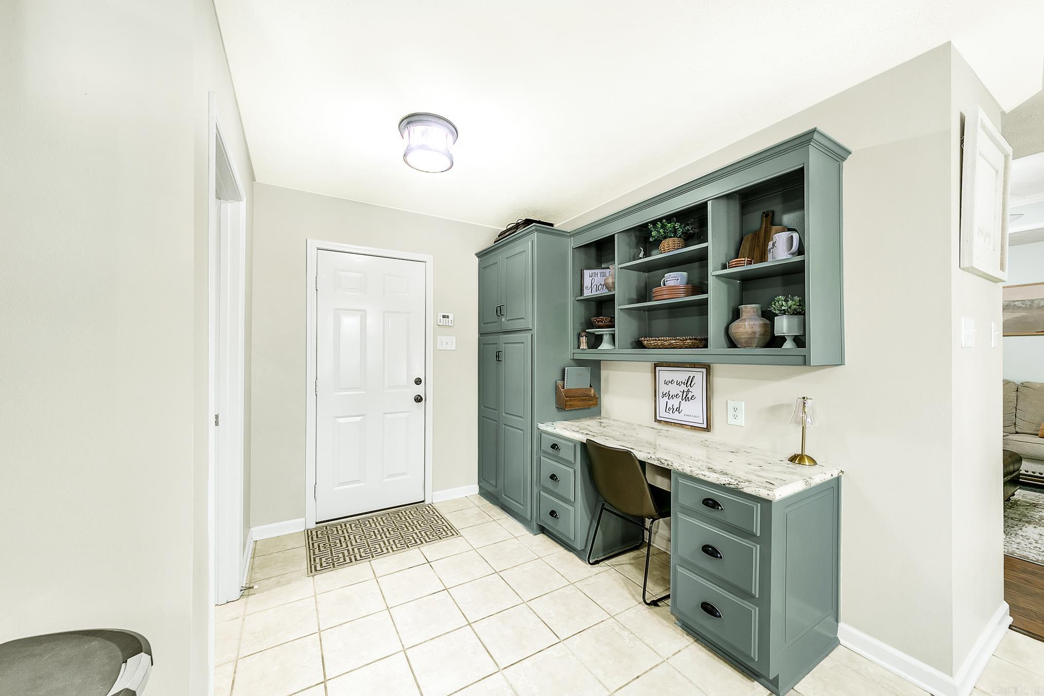 SILVER STREAK - Residential