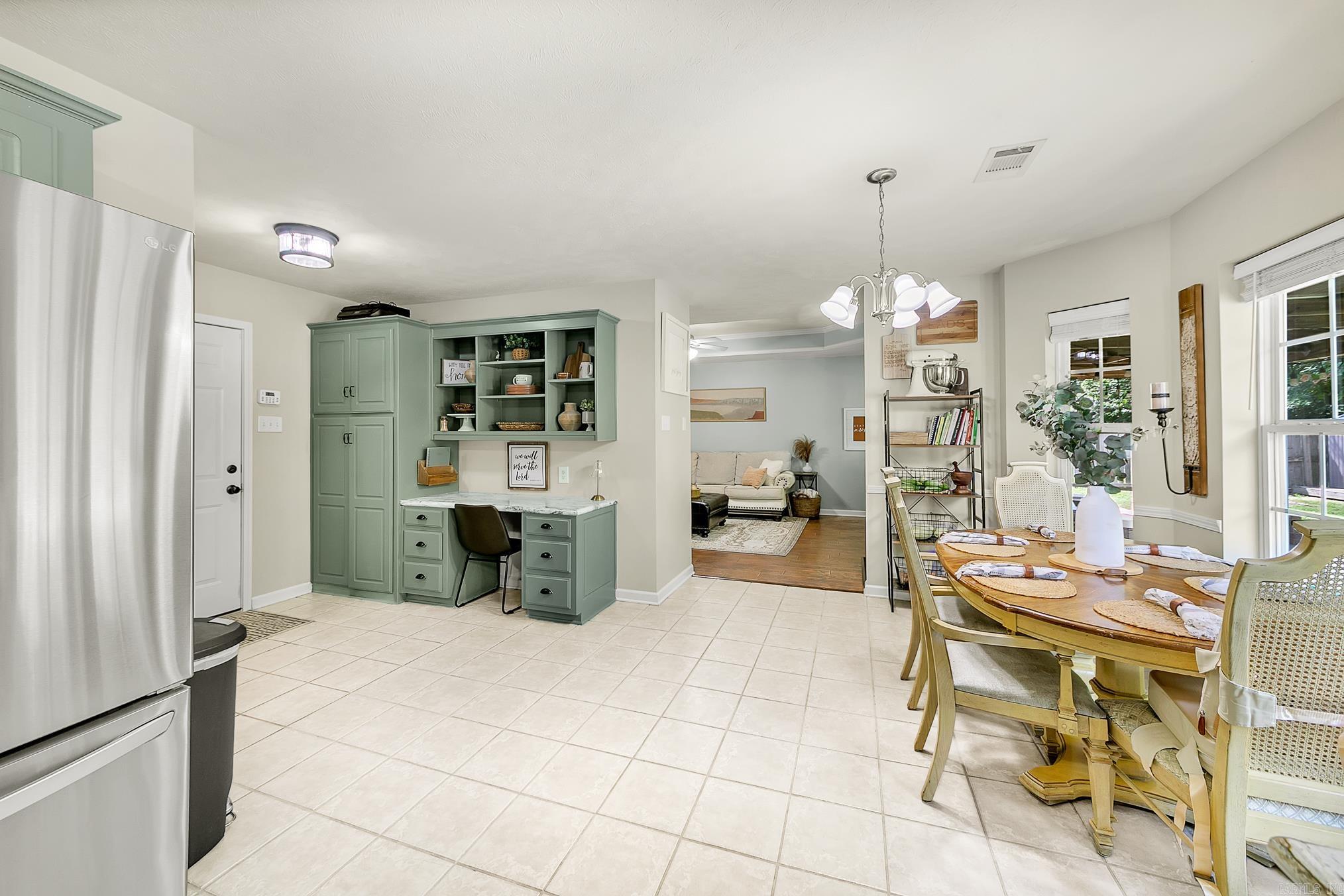 SILVER STREAK - Residential