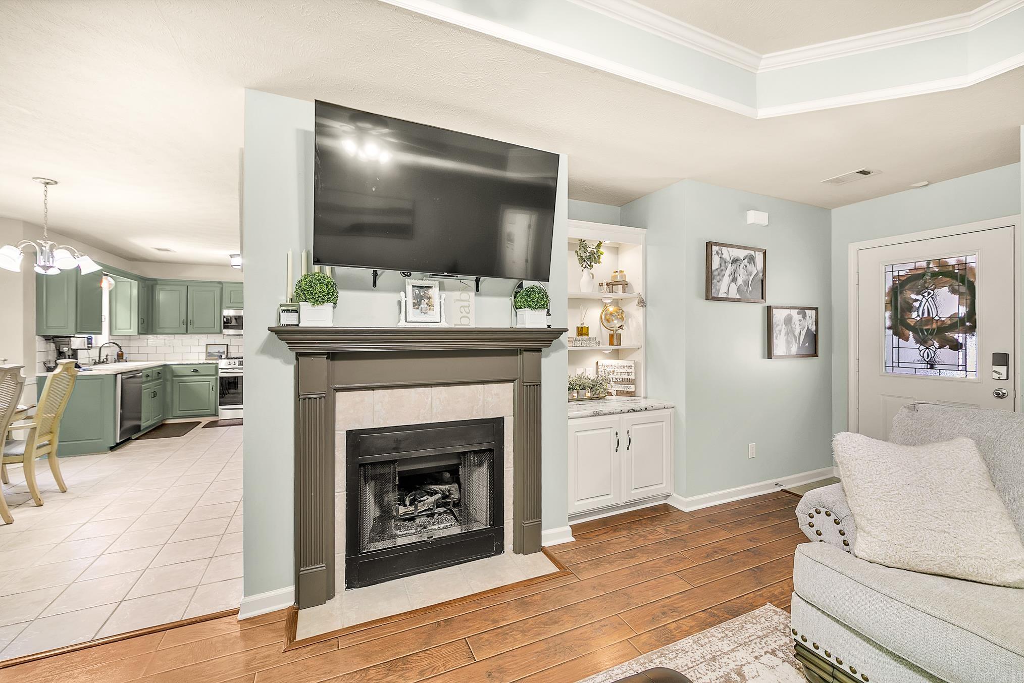 SILVER STREAK - Residential