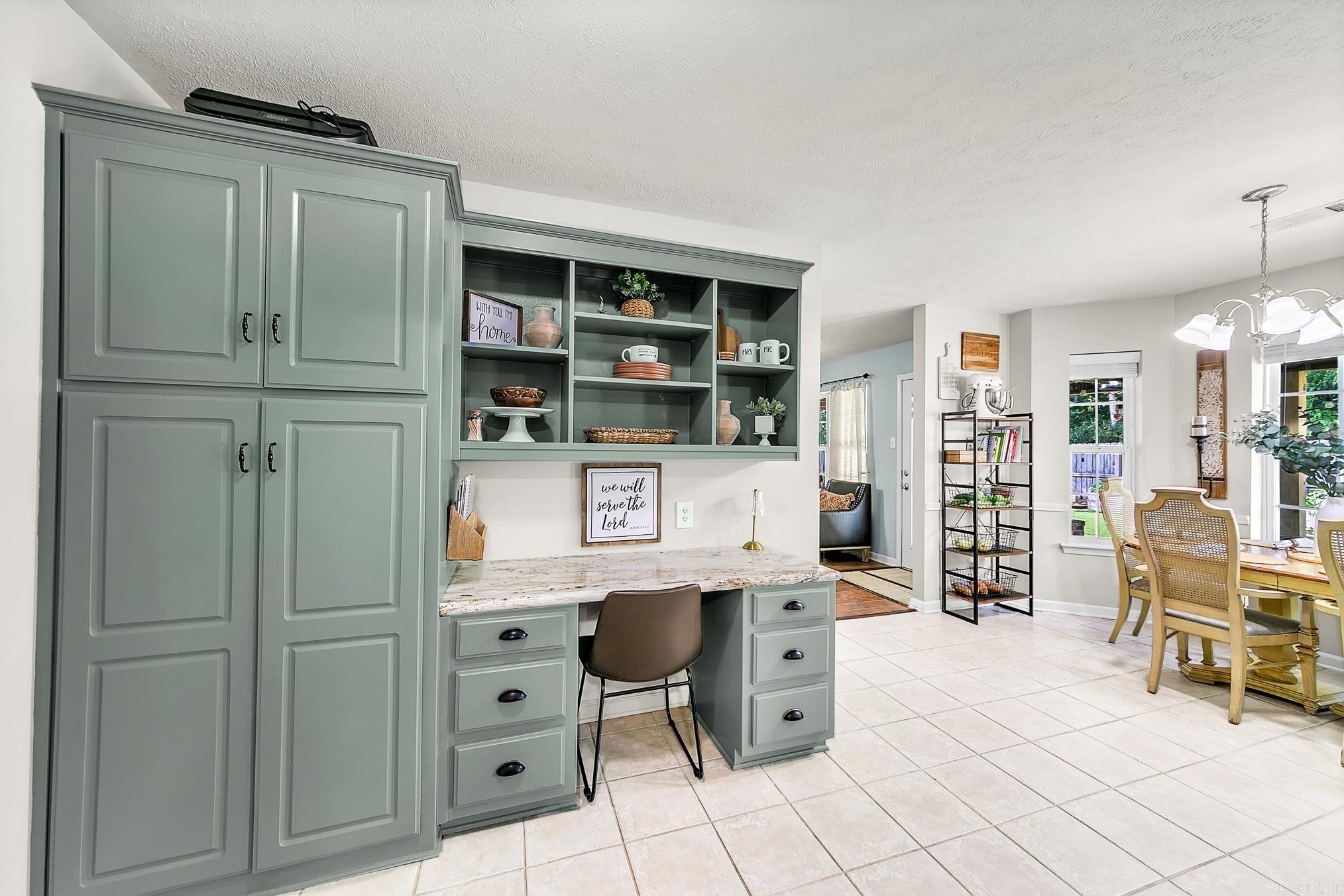 SILVER STREAK - Residential