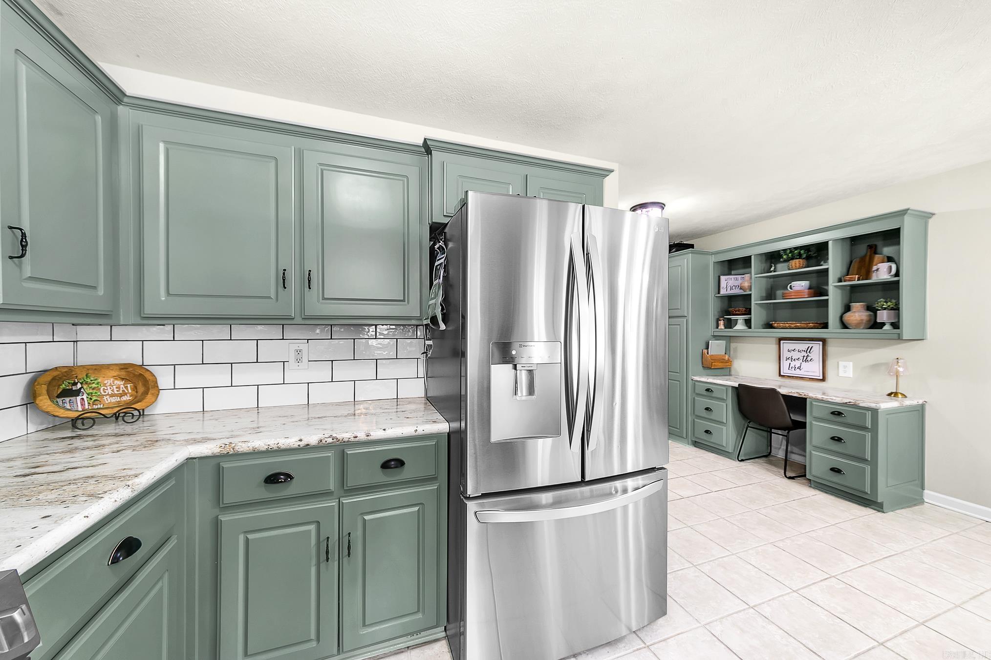 SILVER STREAK - Residential