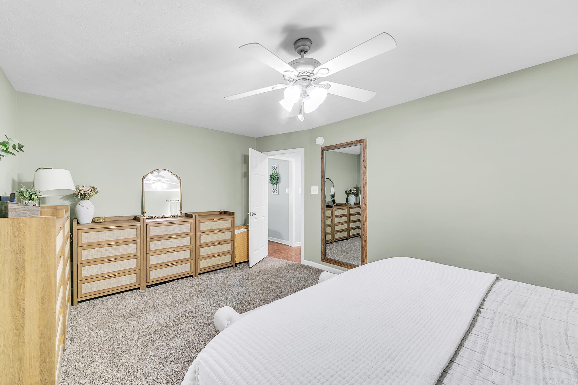 SILVER STREAK - Residential