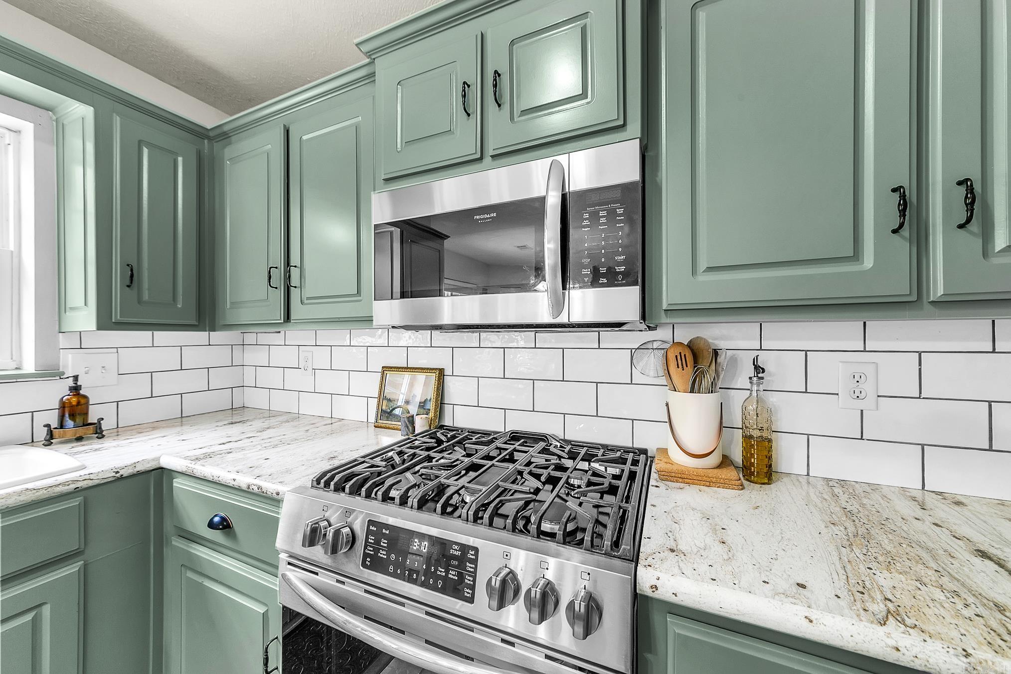 SILVER STREAK - Residential