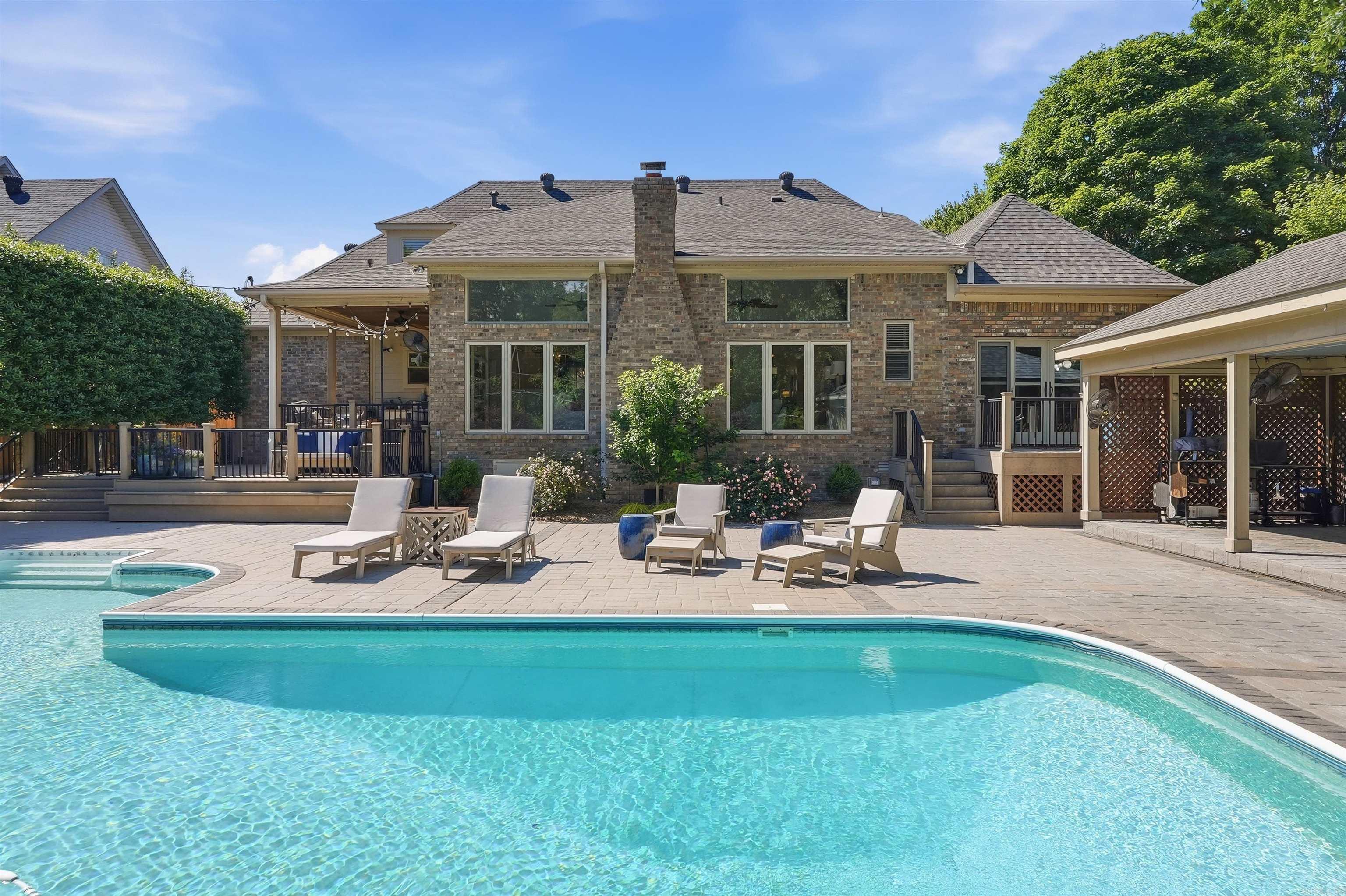 OVERBROOK - Residential