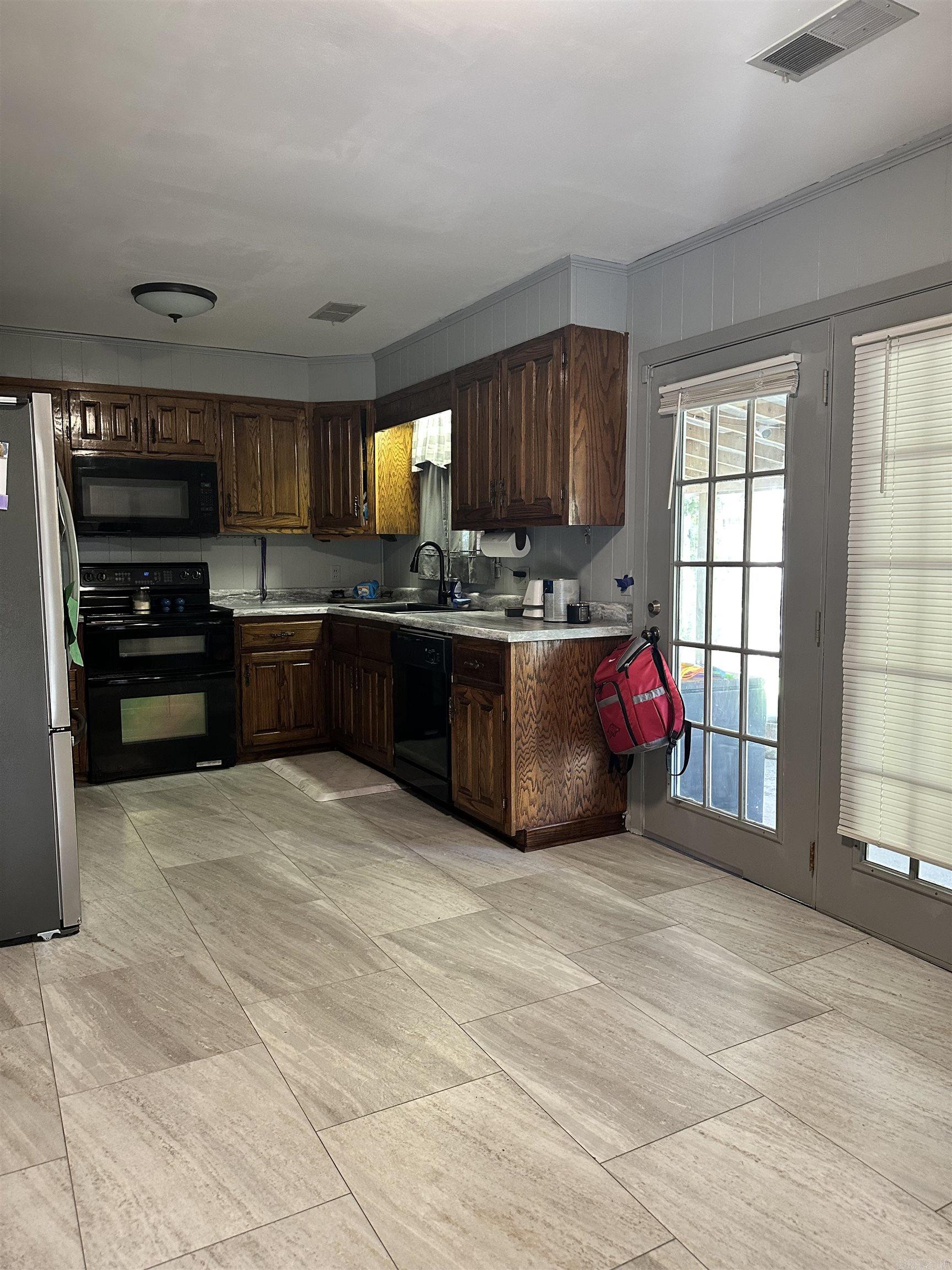 MEADOW CLIFF 1 - Residential