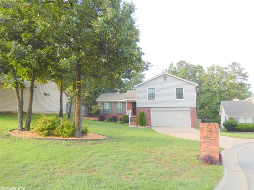 Come see this ADORABLE home in a family friendly neighborhood that is just minutes from shopping and restaurants. This ready to move in home is well maintain and sits on a cul-de-sac. The spacious family room has a fireplace and the kitchen has a lot of cabinets and counter space.The large master suite has a big walk-in closet and the spare bedrooms are good size. The deck that overlooks the landscaped back yard is perfect for back yard cook outs.