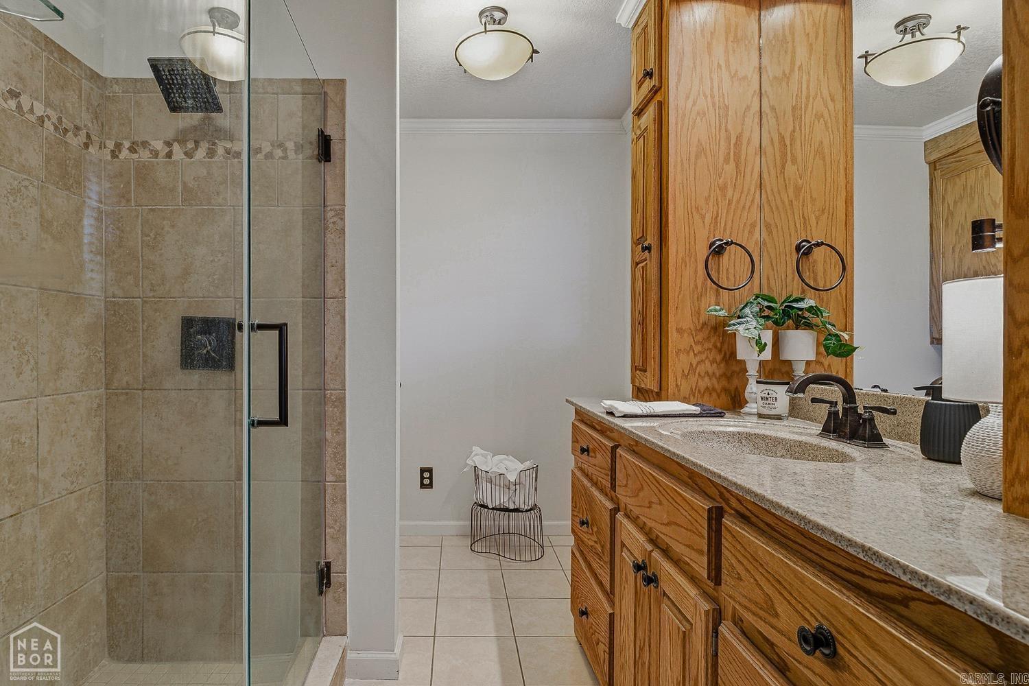 LYNNDALE - Residential