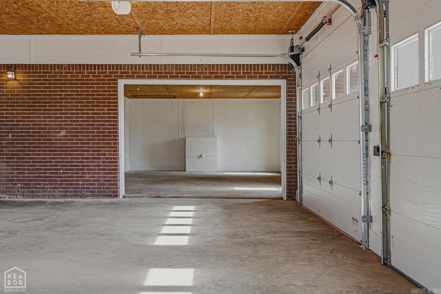 LYNNDALE - Residential