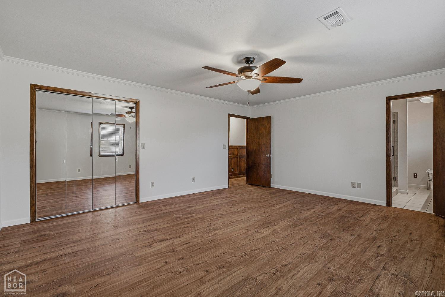 LYNNDALE - Residential