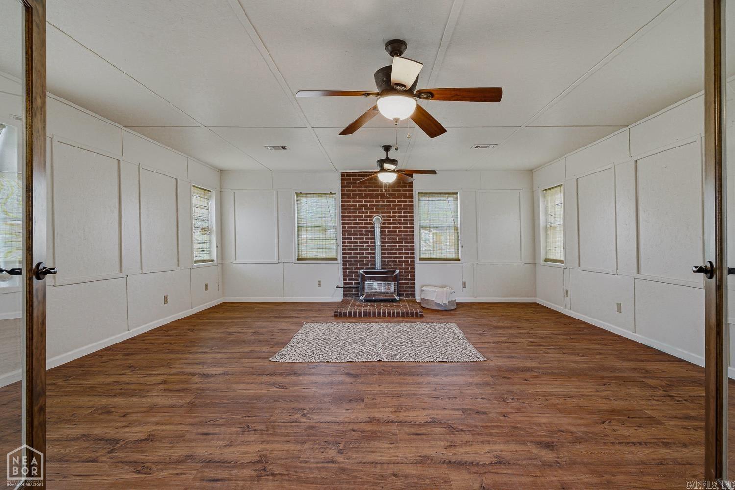 LYNNDALE - Residential