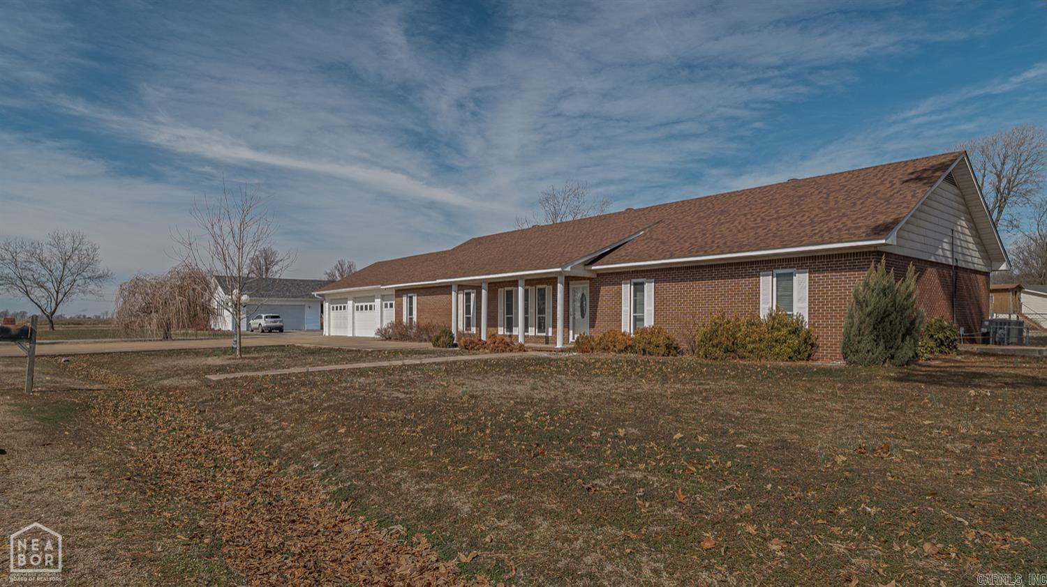 LYNNDALE - Residential